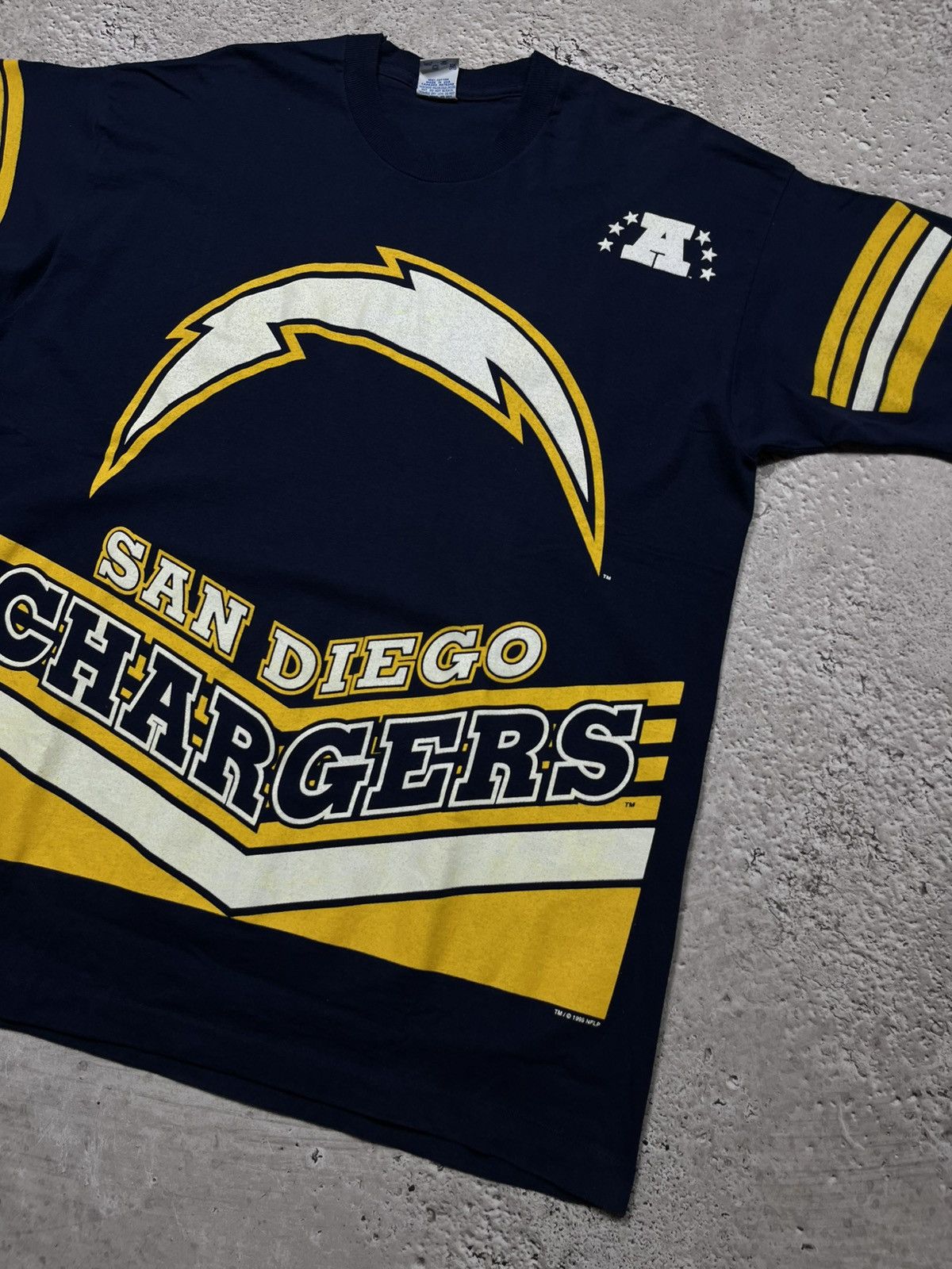 NFL × Vintage Vintage 1995 San Diego Chargers NFL T-Shirt XL USA Made Tee Size US XL / EU 56 / 4 - 4 Thumbnail