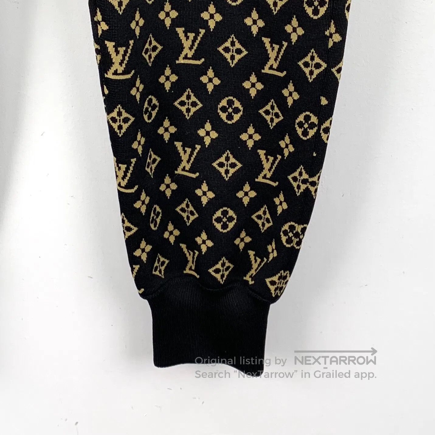 Louis Vuitton Louis Vuitton size XS Black Logo Monogram Printed Silk Tie Size US 27 - 4 Thumbnail