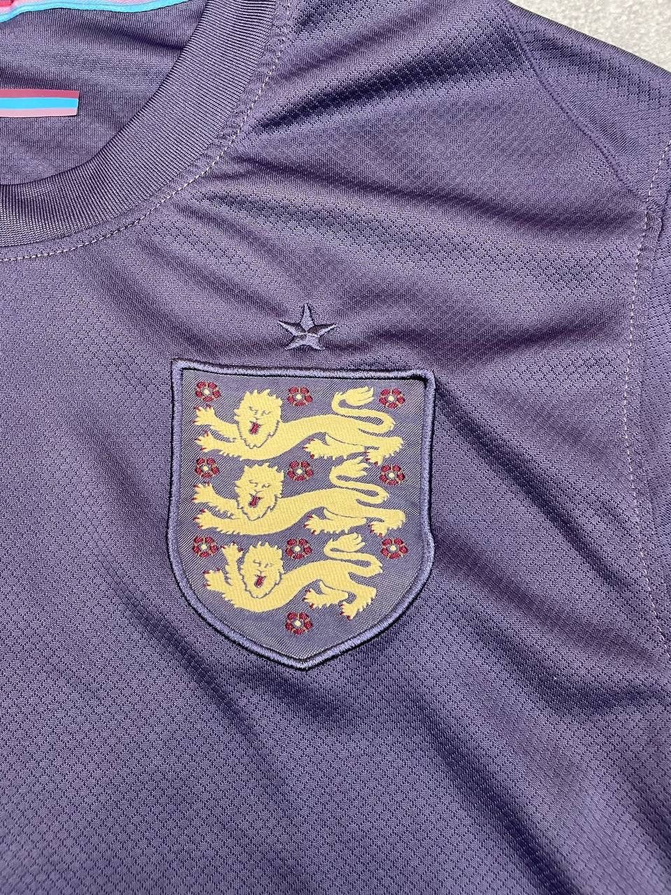 Nike Nike England National Team Men Football 2024 Purple Jersey Size US XL / EU 56 / 4 - 3 Thumbnail