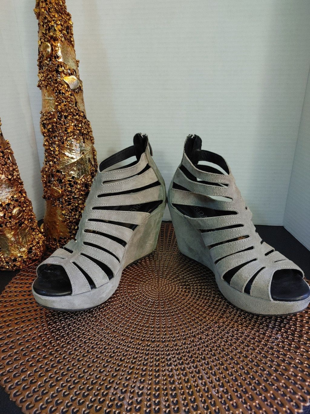 Other Cordani Electra Platform Suede Wedge heels size 38 Size US 7.5 / IT 37.5 - 4 Thumbnail