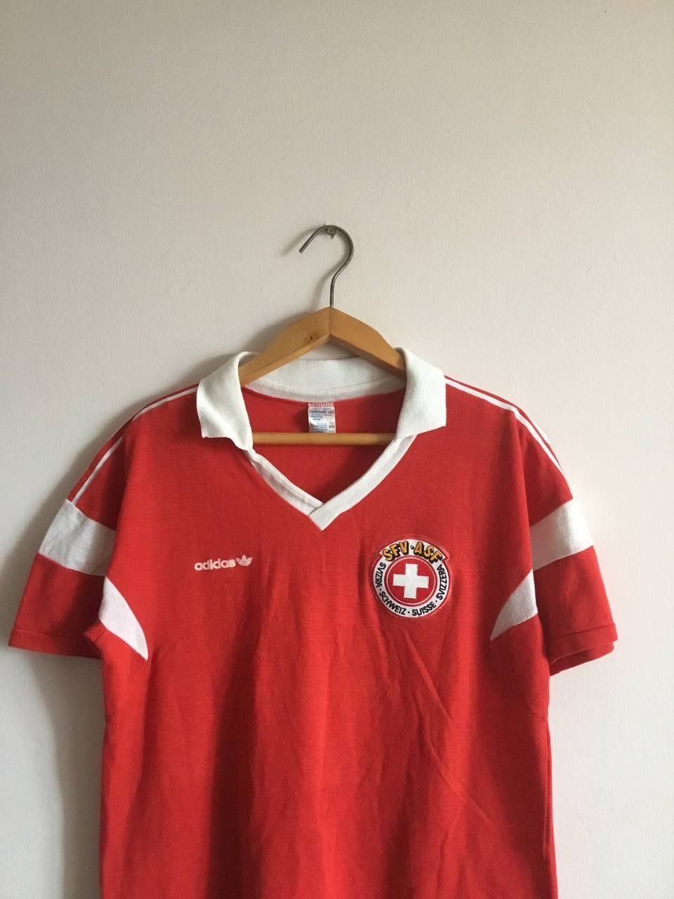 Adidas × Vintage Vintage Adidas Shirt Jersey #8 Switzerland Nation Team Size US L / EU 52-54 / 3 - 2 Thumbnail