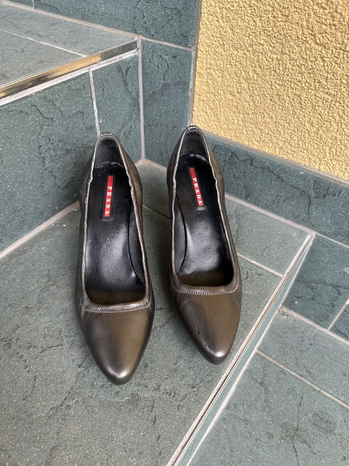 Prada Prada Heels Pumps Gray Vintage Rare Leather size 36,5 US-6 Size US 6 / IT 36 - 6 Thumbnail