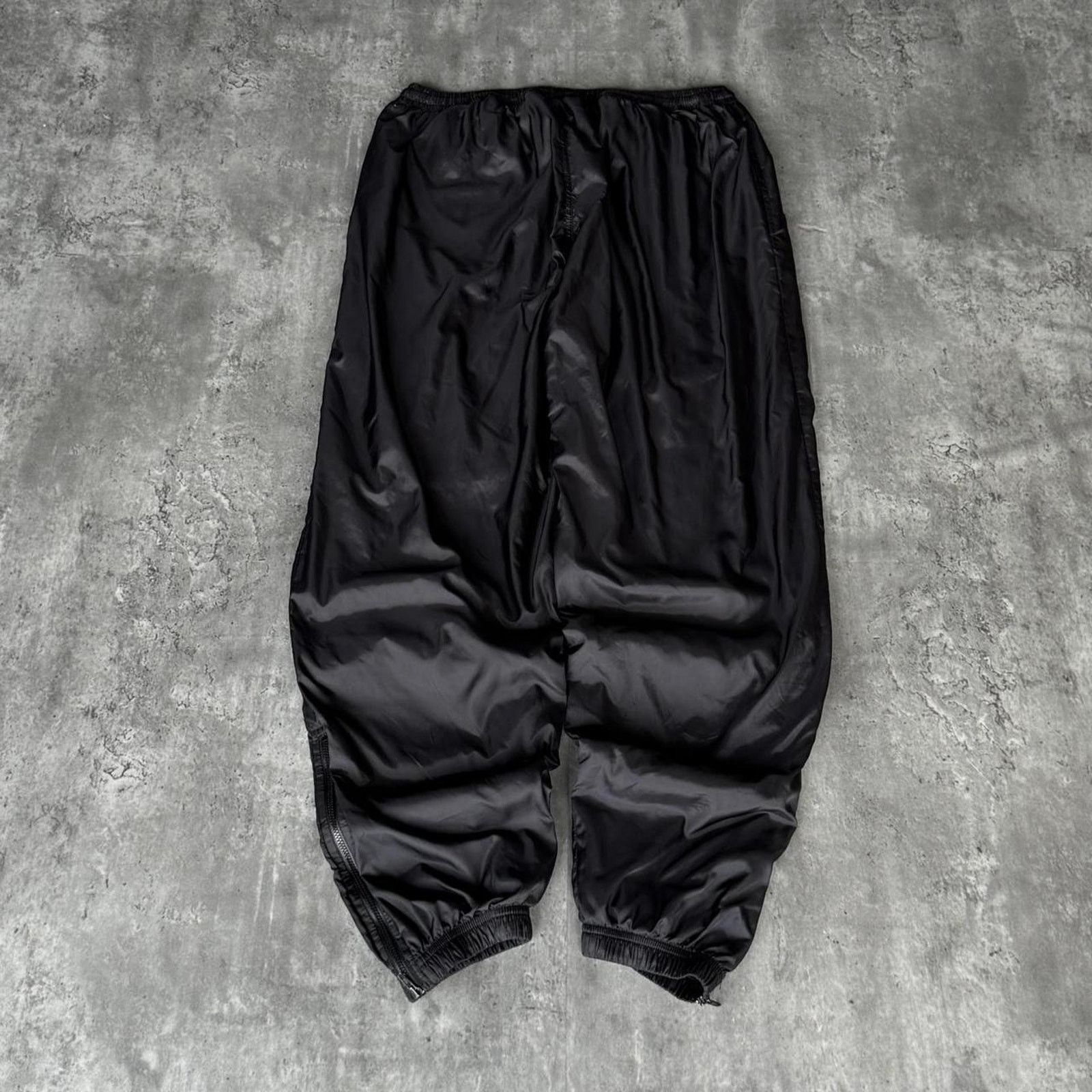 Champion × Playboi Carti × Vintage Vintage Y2K Champion Tonal Black Grunge Opium Trackpants Size US 34 / EU 50 - 2 Thumbnail