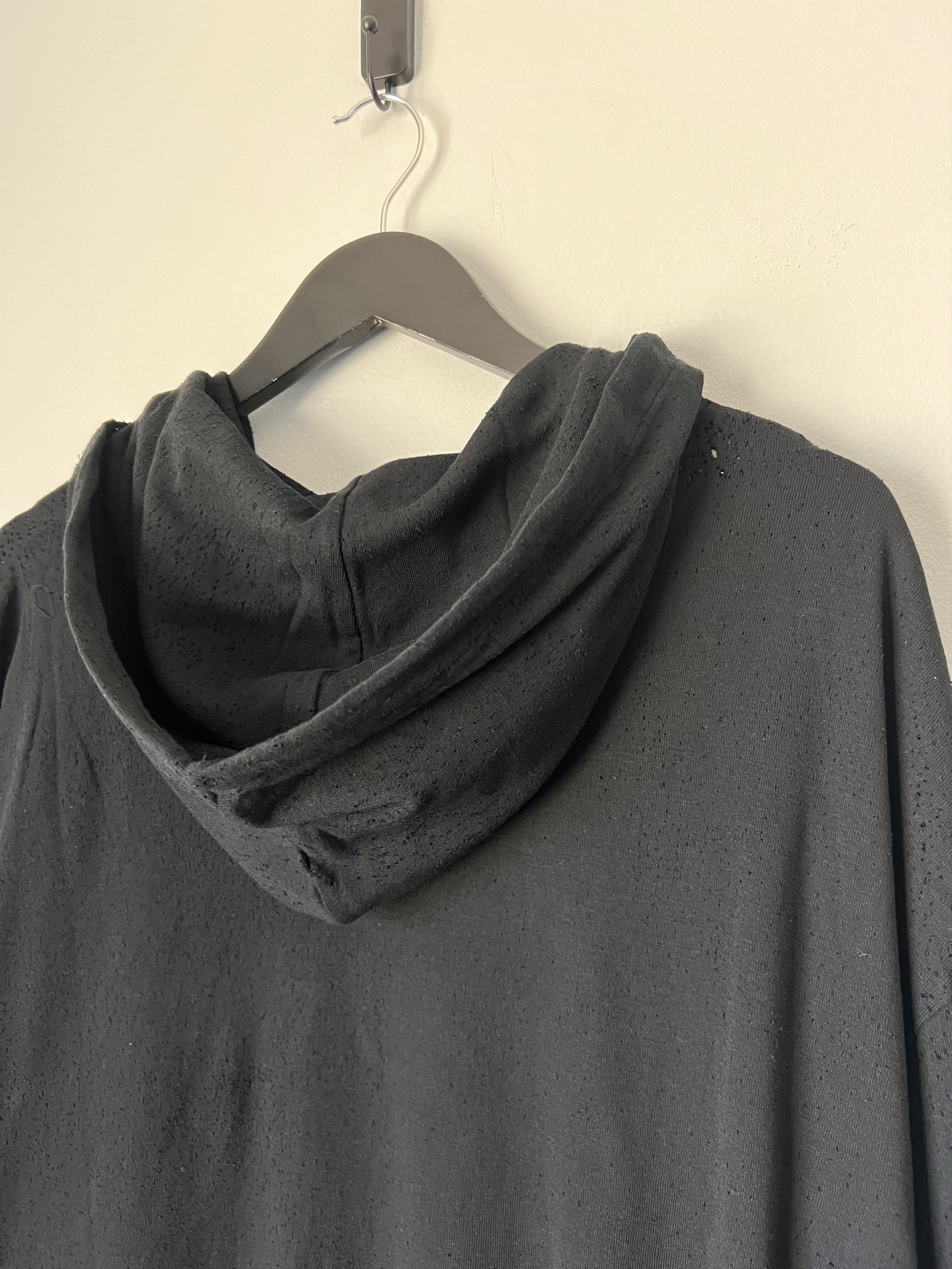 1017 ALYX 9SM 1017 Alyx 9SM Destroyed Hoodie in Black Size US XL / EU 56 / 4 - 6 Thumbnail
