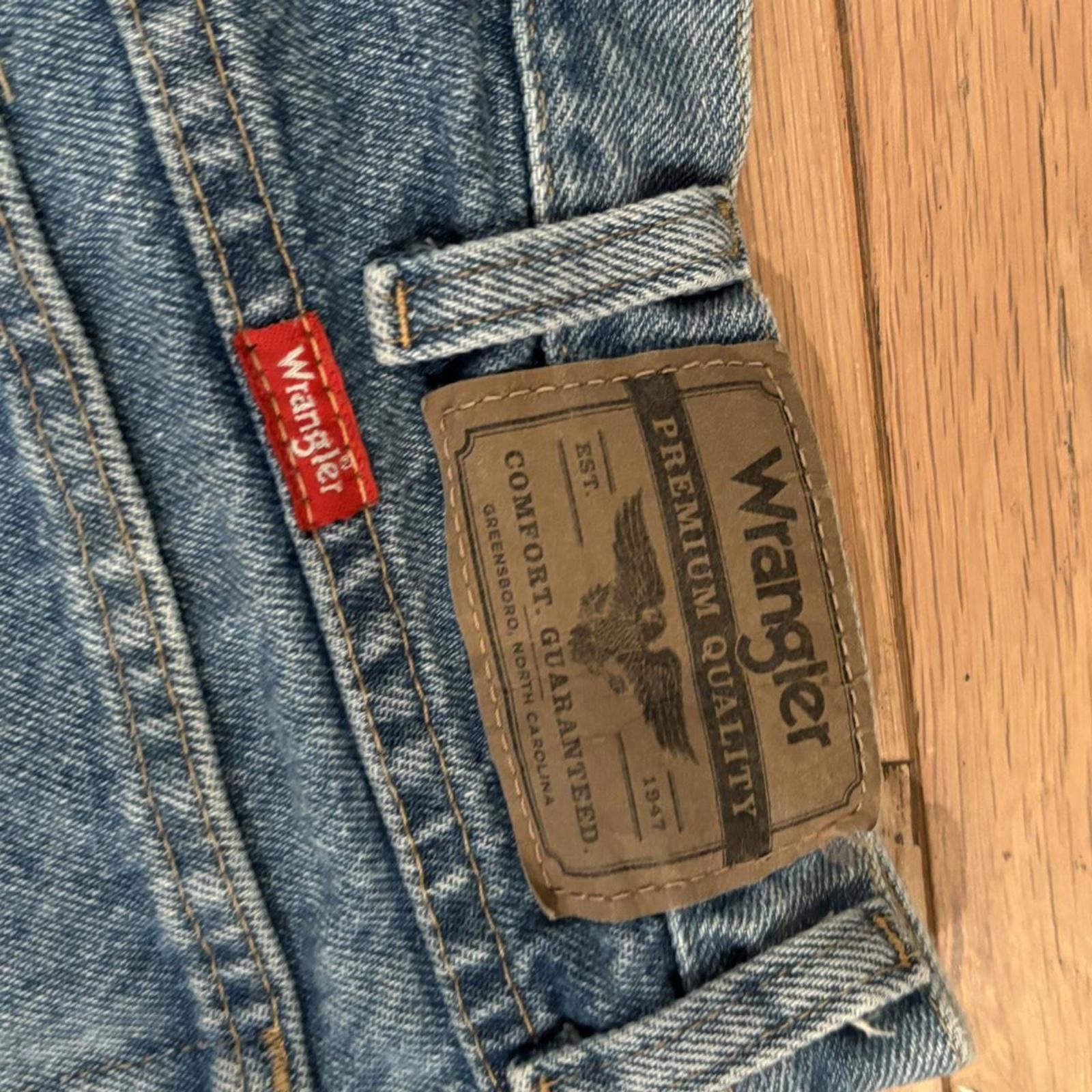 Wrangler Wrangler Light Wash Jeans Size US 34 / EU 50 - 4 Thumbnail