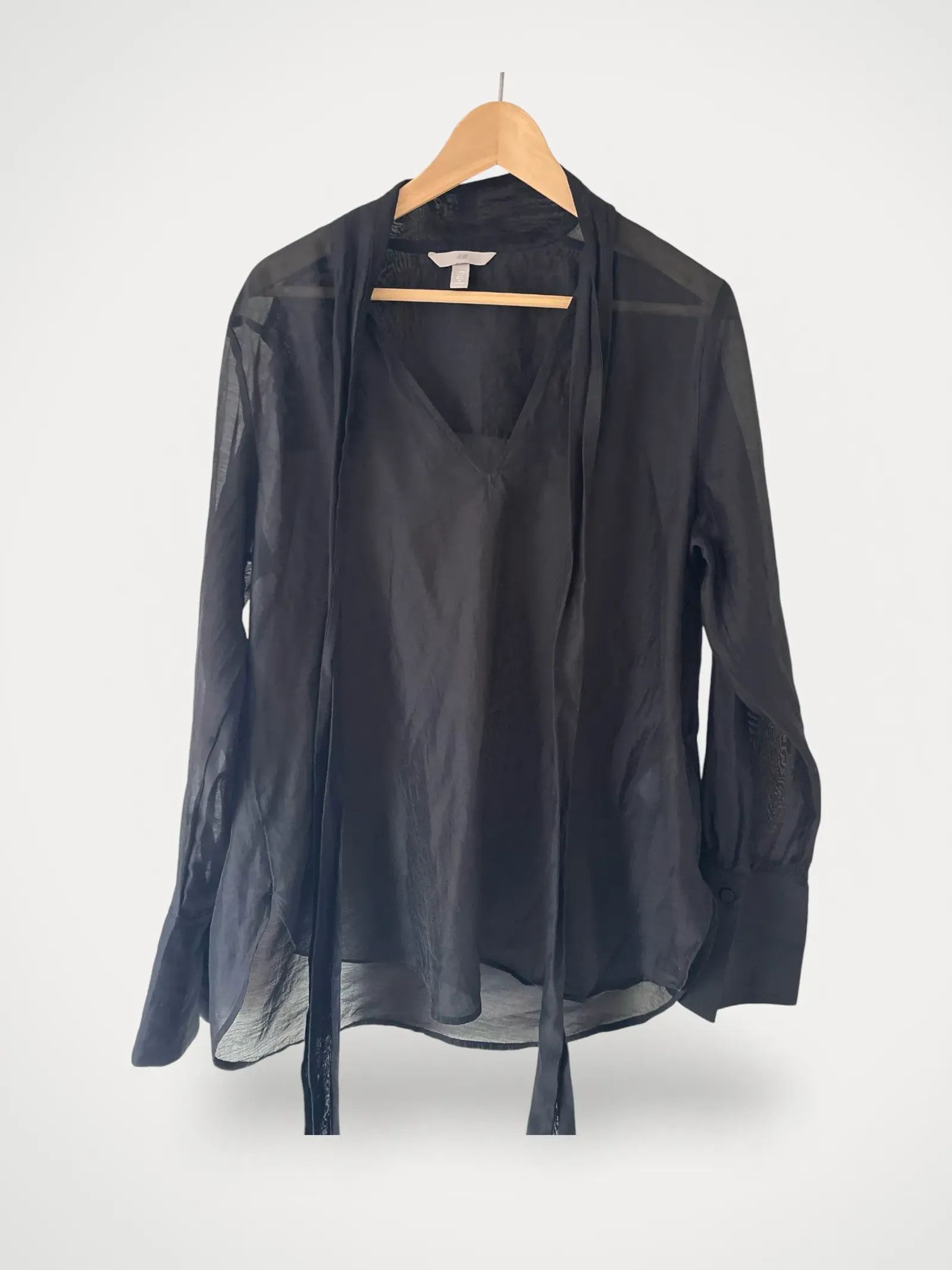 H&M H&M Blouse Size M / US 6-8 / IT 42-44 - 1 Thumbnail