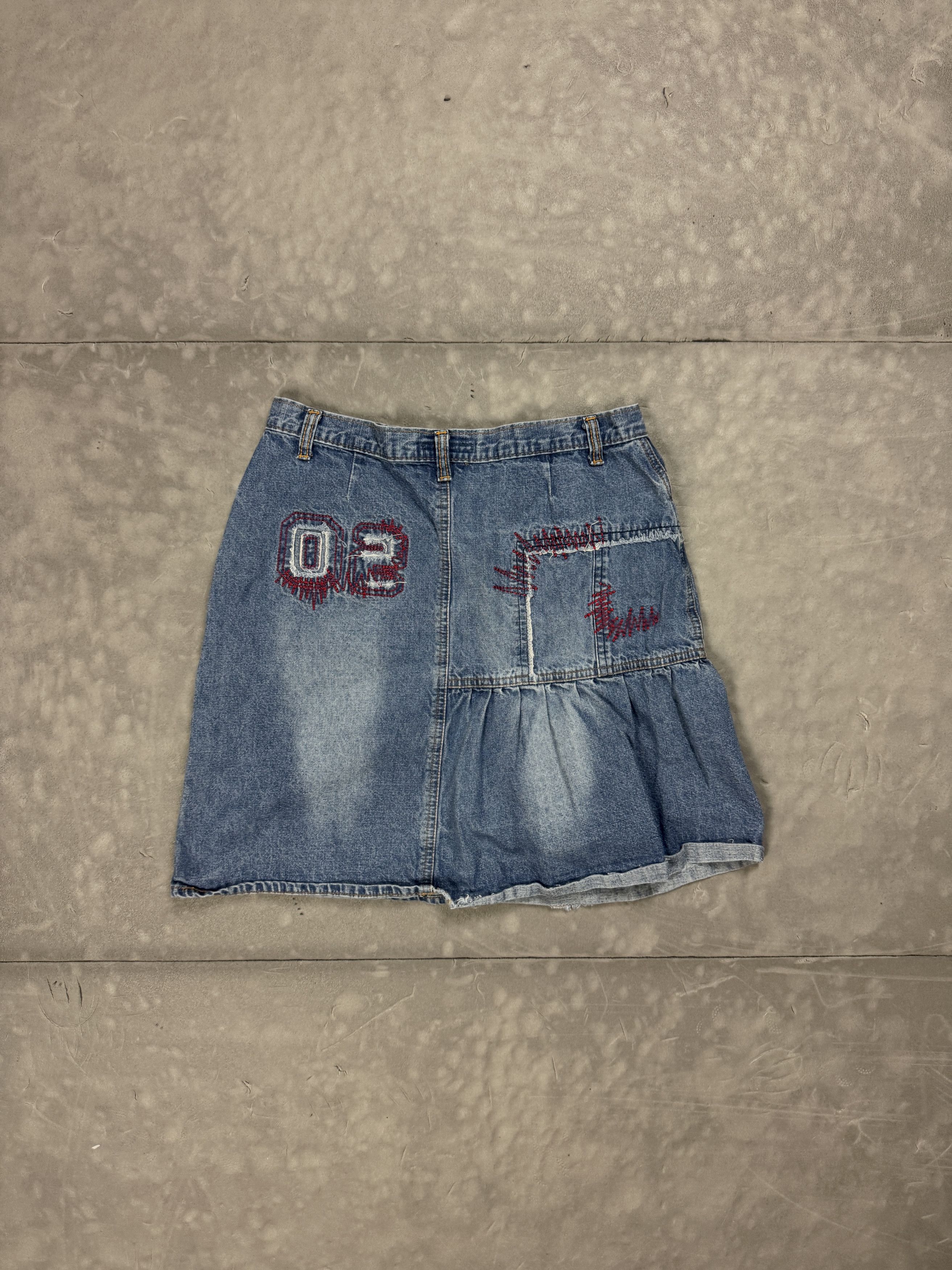 Vintage Vintage distressed washed faded mini skirt y2k retro Size 26" / US 2 / IT 38 - 2 Thumbnail