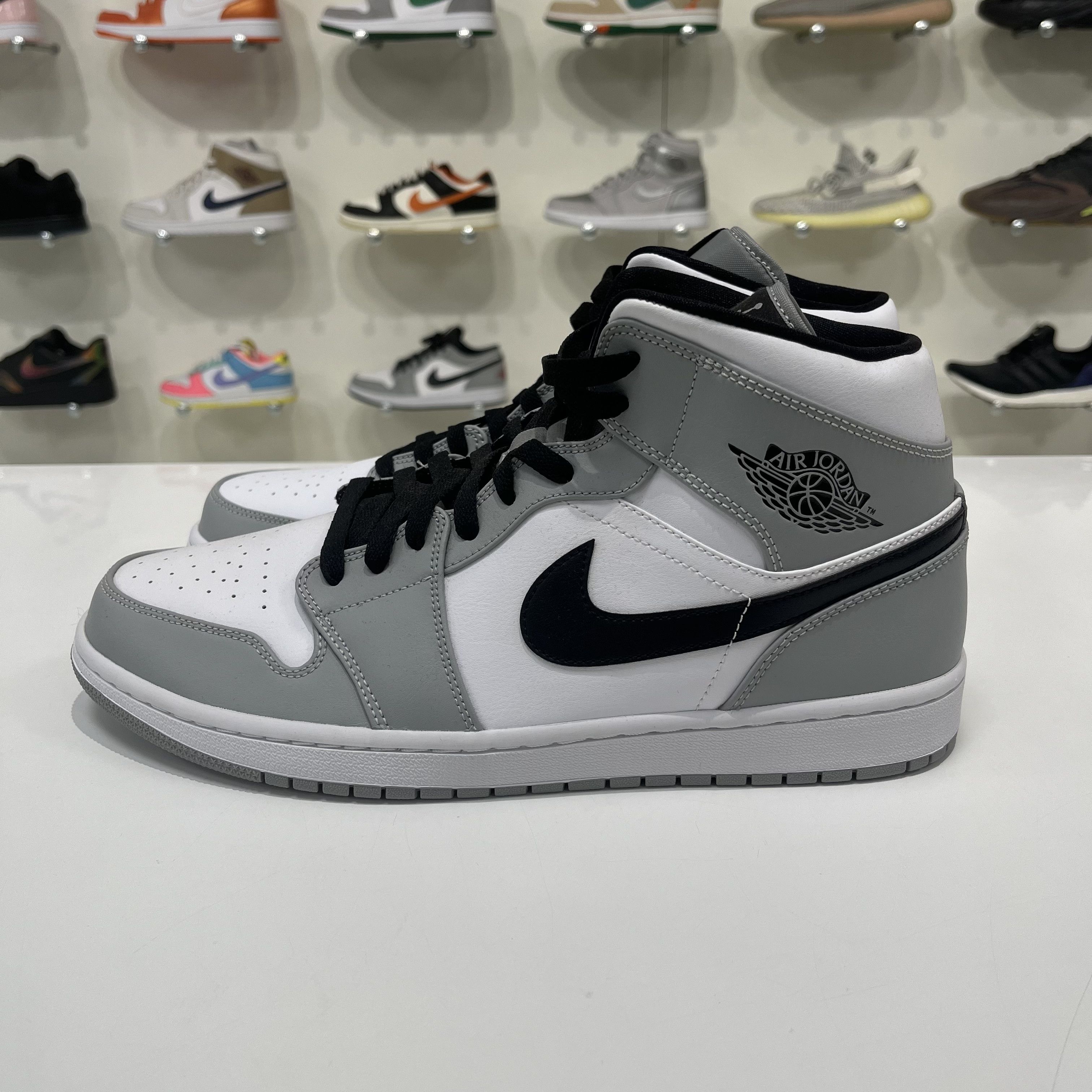 Nike Air Jordan 1 Mid Light Smoke Grey Size US 11.5 / EU 44-45 - 2 Thumbnail