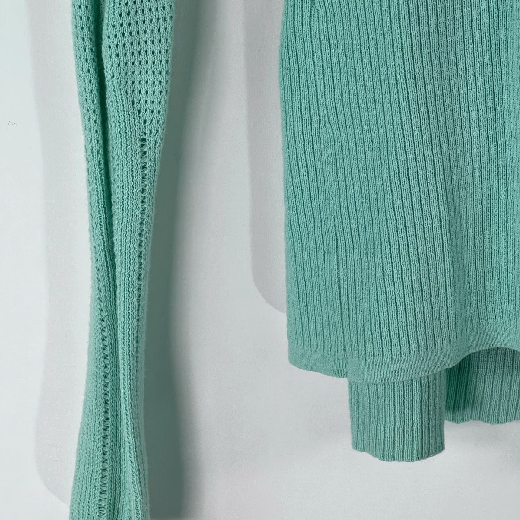 Vintage Guess Collection Cardigan Women Large Turquoise Blue 100% Cotton Knit Sweater Solid Button V-Neck Casual Womens Size L / US 10 / IT 46 - 7 Thumbnail
