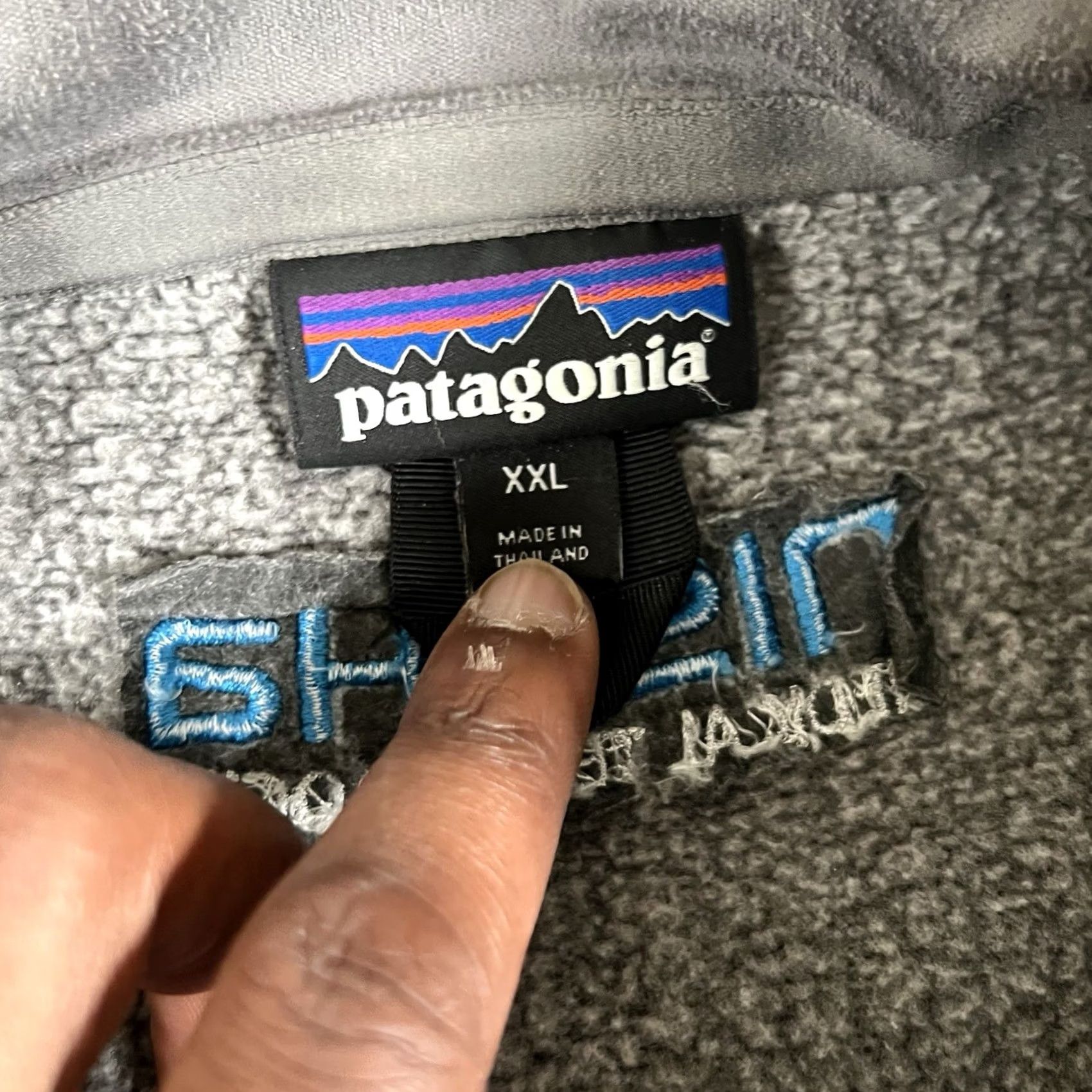 Patagonia Patagonia Sweater 2XL Mens Gray 1/4 Zip Hiking Pullover University Gorepcore Badge Logo Back Size US XXL / EU 58 / 5 - 4 Thumbnail