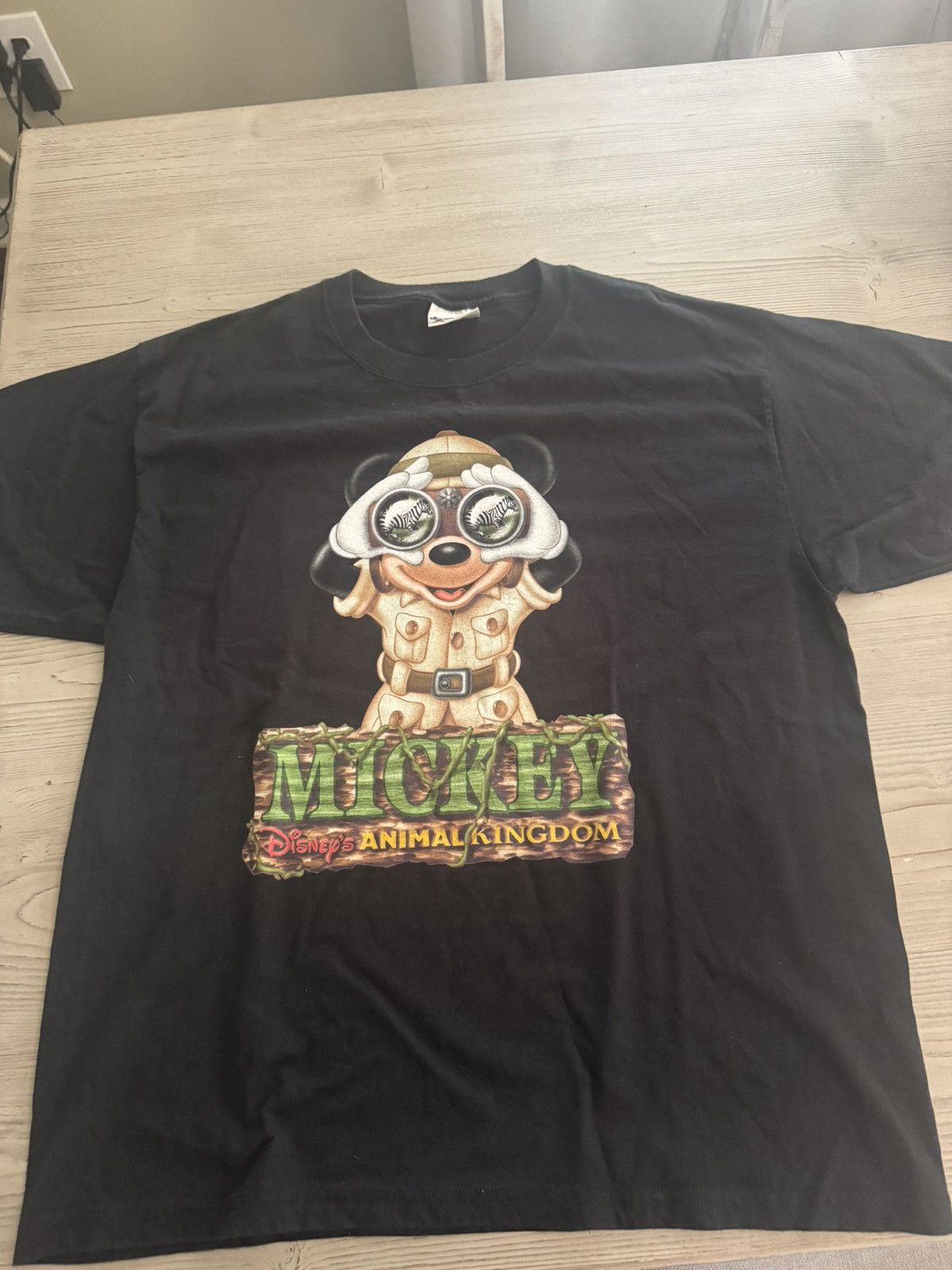 Vintage Vintage Mickey Animal kingdom Tshirt Size US L / EU 52-54 / 3 - 1 Thumbnail