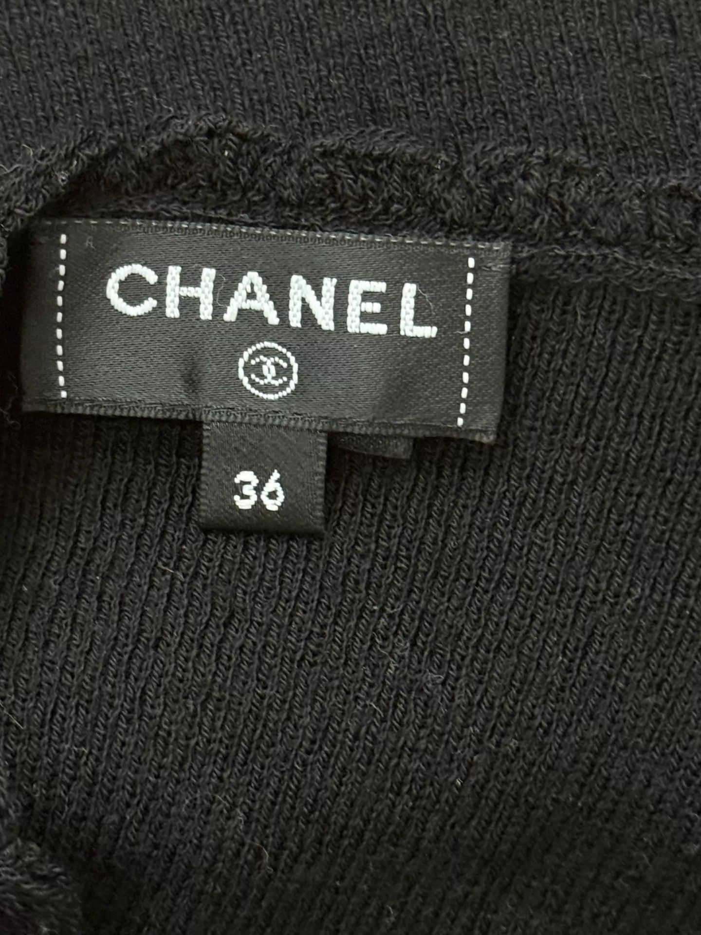 Chanel Chanel 24K Black Wool Vneck Logo Embroidered Tank Top 36 New Size XS / US 0-2 / IT 36-38 - 4 Thumbnail