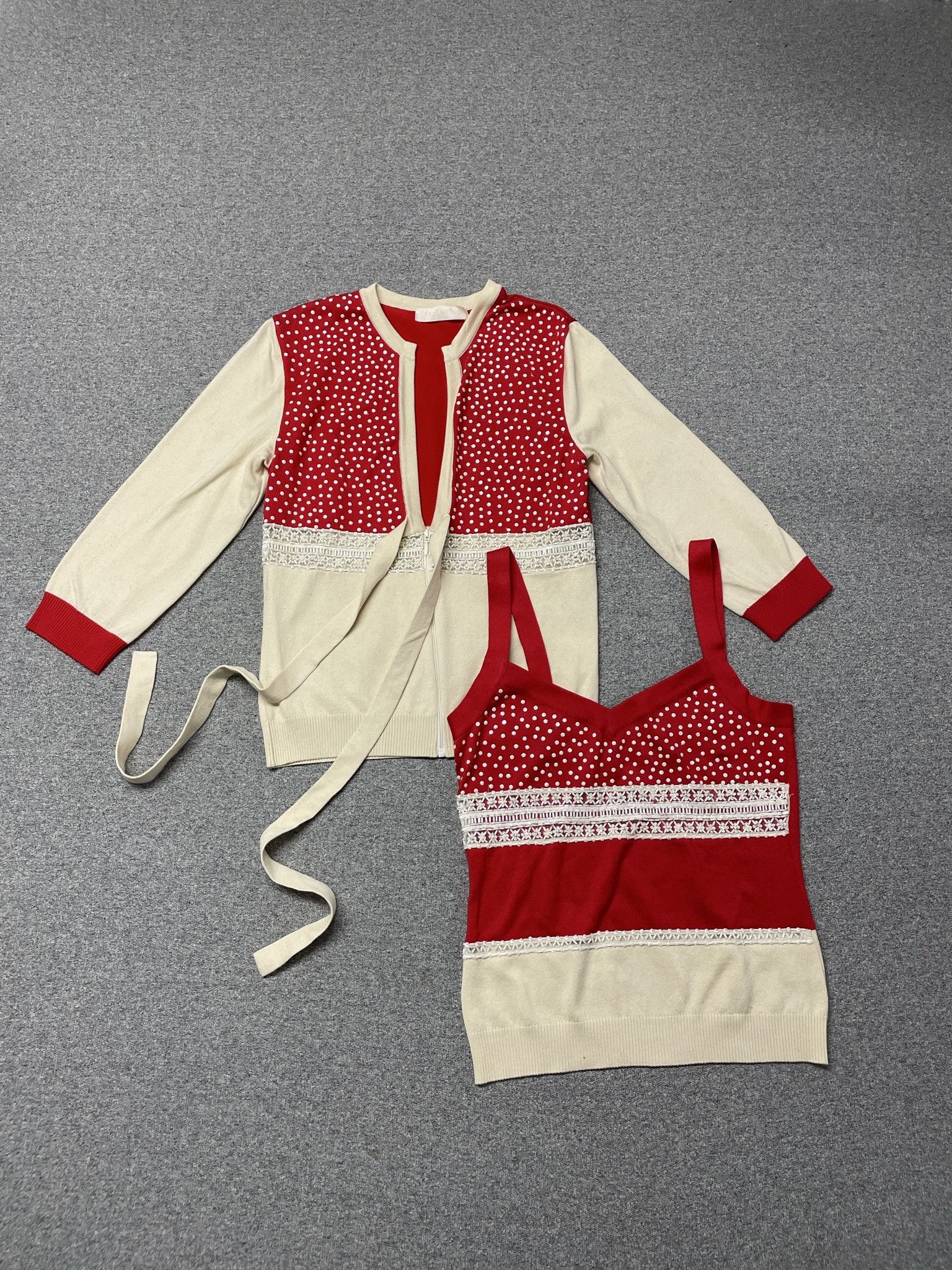 Valentino Vintage Valentino Knit Cardigan and Tank Set Size S / US 4 / IT 40 - 2 Thumbnail