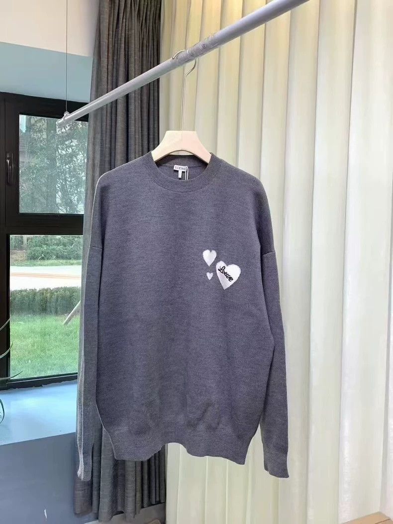 Loewe loewe heart knit wool sweater in gray Size US S / EU 44-46 / 1 - 1 Thumbnail
