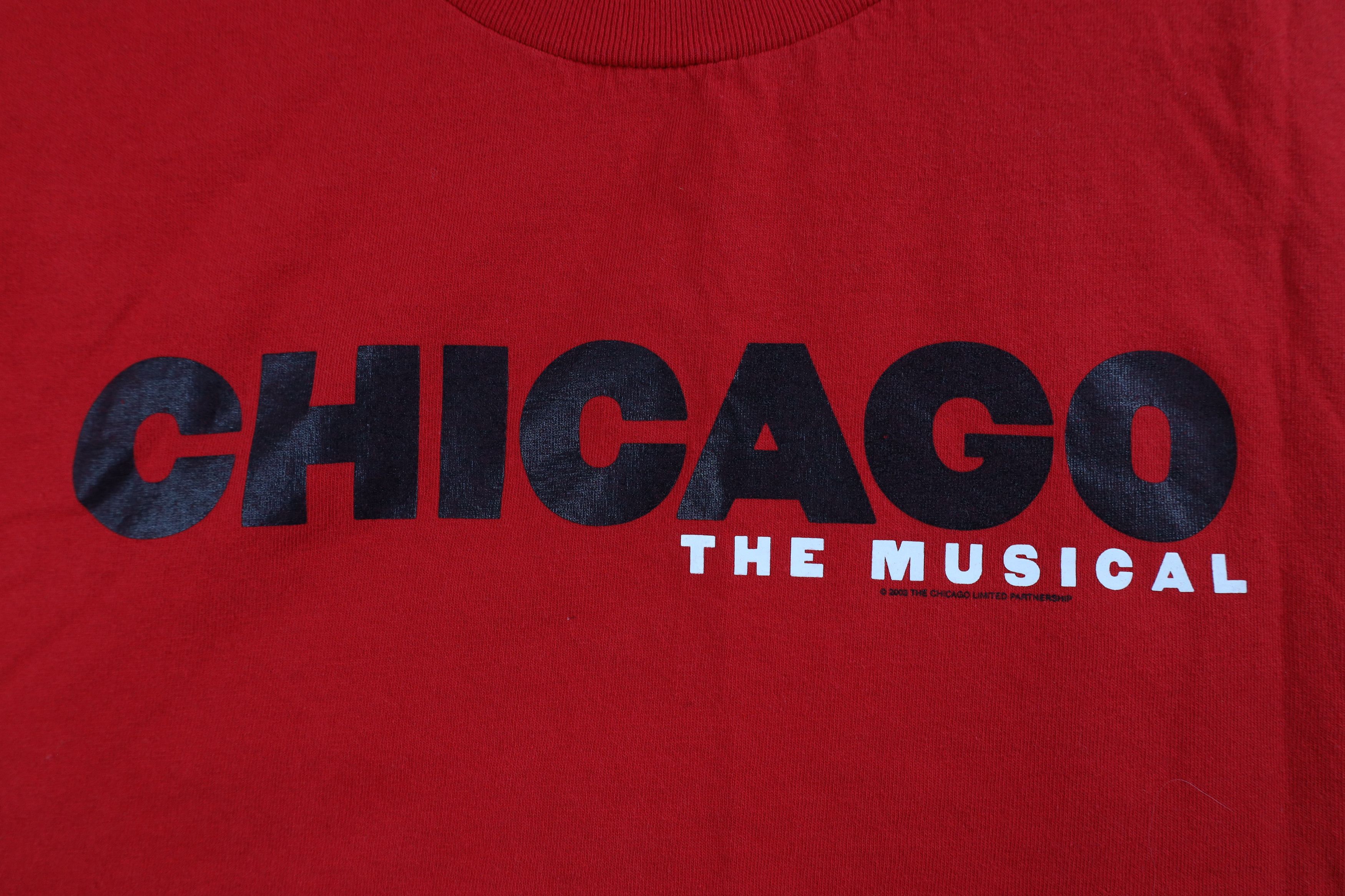 Vintage Vintage Y2K 2003 Chicago The Musical T-Shirt Red Cotton Size US L / EU 52-54 / 3 - 4 Thumbnail