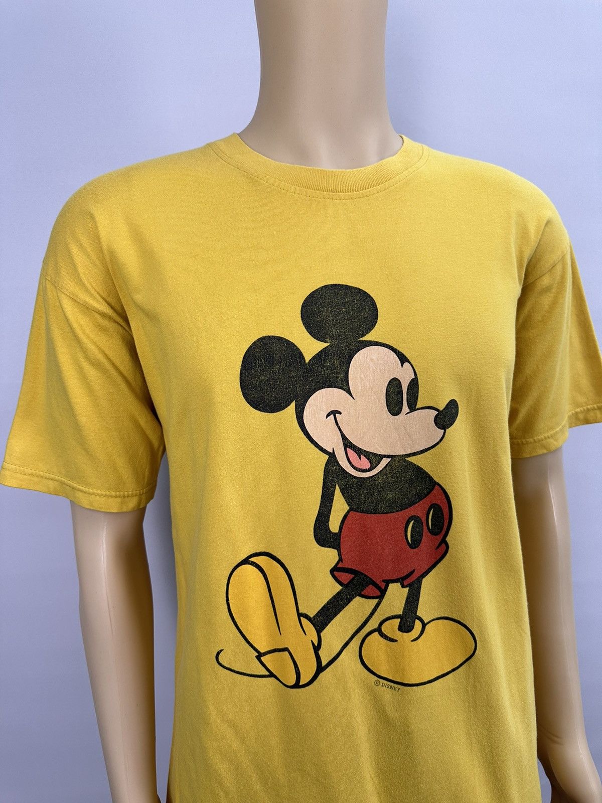 Disney Mickey Unlimited Full Body Yellow Shoe Vintage Tshirt A581 Size US M / EU 48-50 / 2 - 2 Thumbnail
