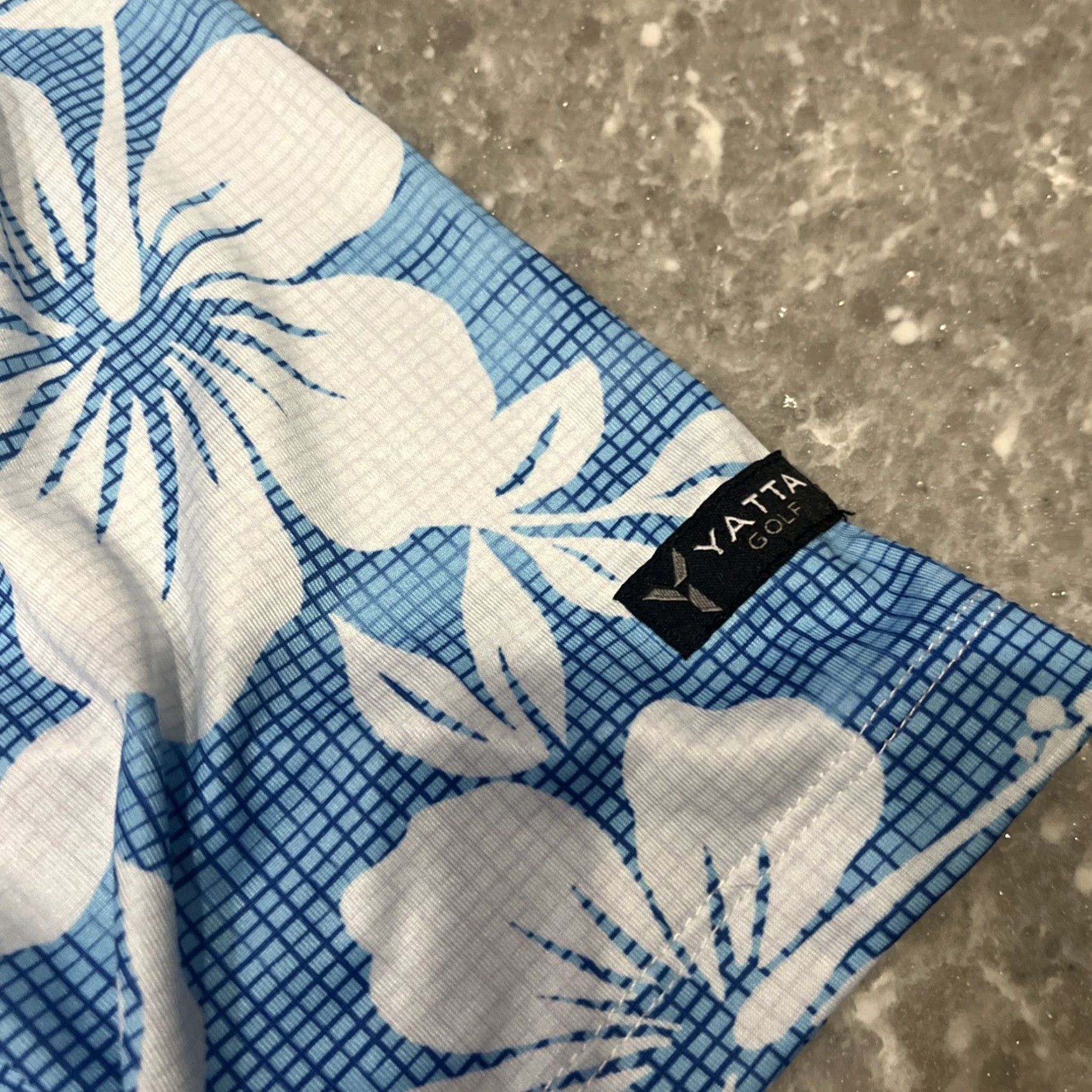 Vintage Yatta Golf Polo Shirt Mens L Blue Performance AOP Graphic Print Hibiscus Flower Logo 90s? Size US L / EU 52-54 / 3 - 2 Thumbnail