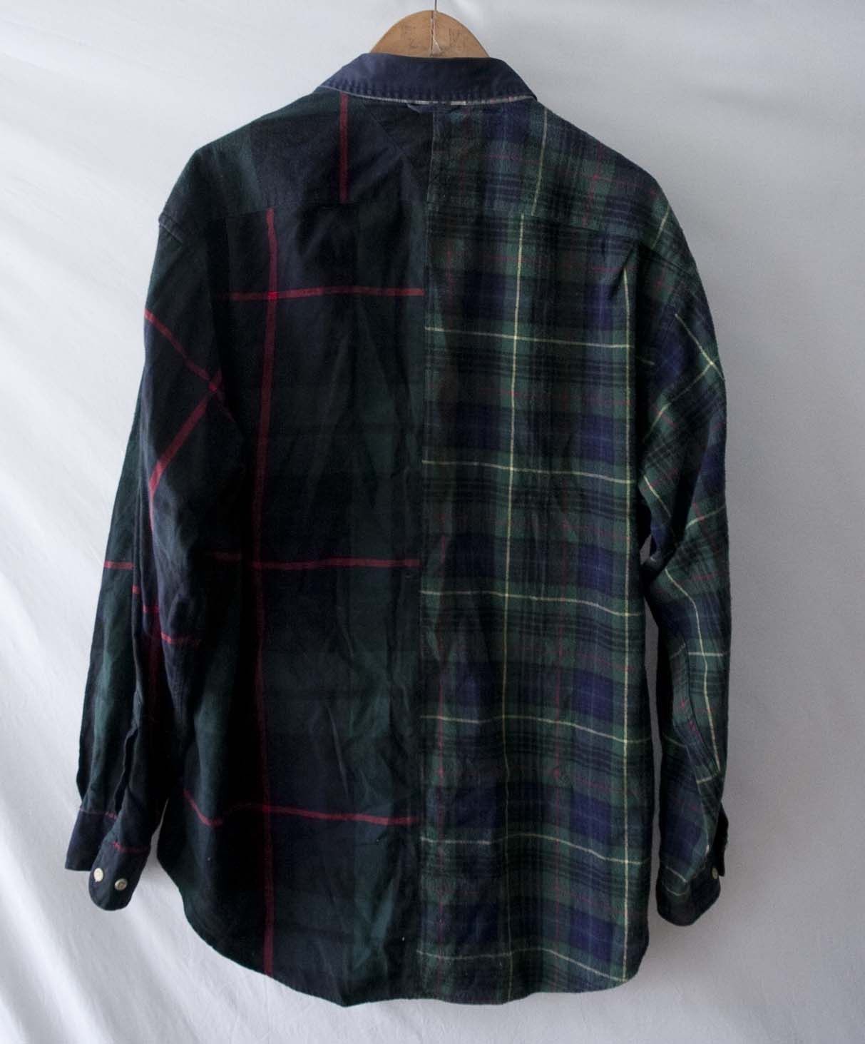 Tommy Hilfiger × Vintage Vintage Tommy Hilfiger Shirt Size L /XL Lion Crest Plaid Size US L / EU 52-54 / 3 - 6 Thumbnail