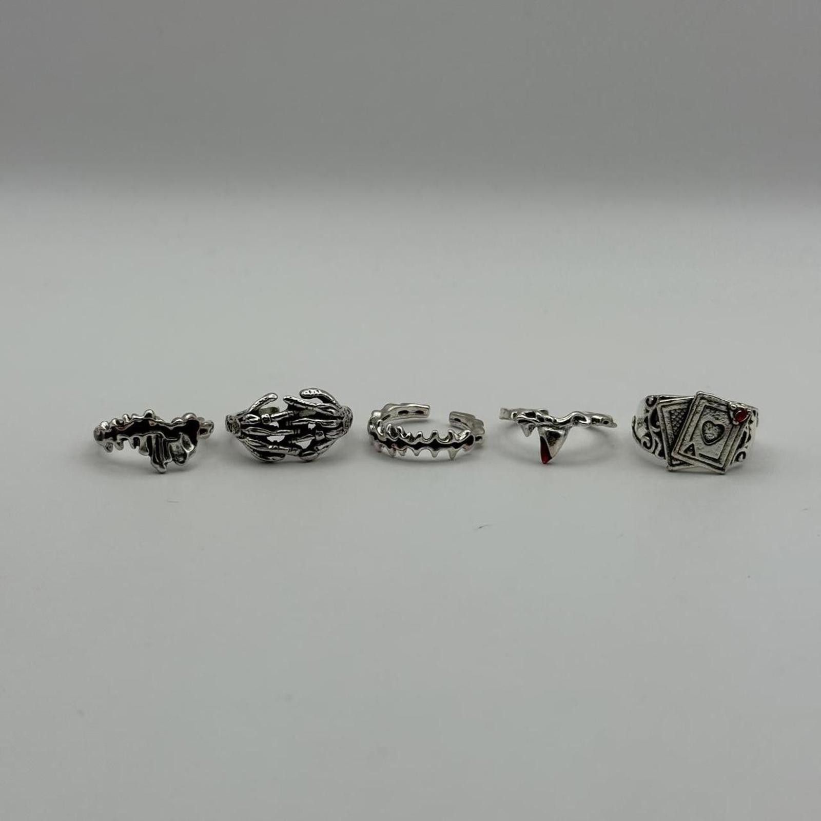 Other y2k 2000s style silver ring 5 piece set Size ONE SIZE - 6 Thumbnail