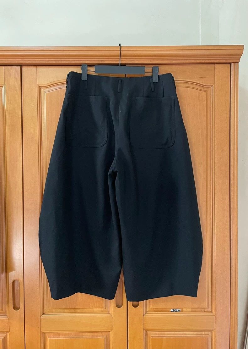 Comme des Garcons Comme Des Garcons 28Black cropped pants 2502-Nextarrow Size US 28 / EU 44 - 2 Thumbnail