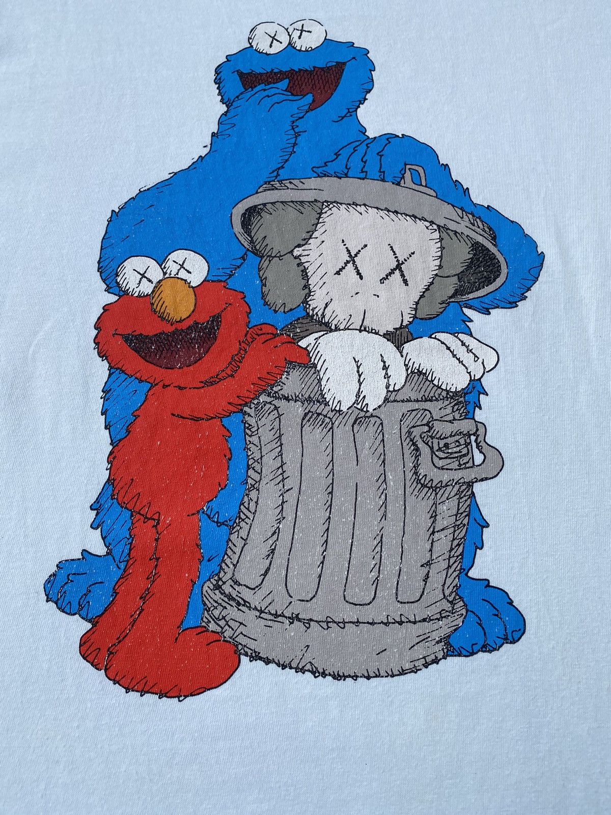 Kaws Uniqlo Kaws Distressed Tees Size US XL / EU 56 / 4 - 3 Thumbnail