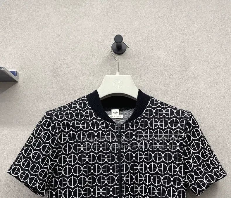 Hermes Hermes Black full-print logo short sleeve dress, classic z Size XXS / US 00 / IT 34 - 5 Thumbnail
