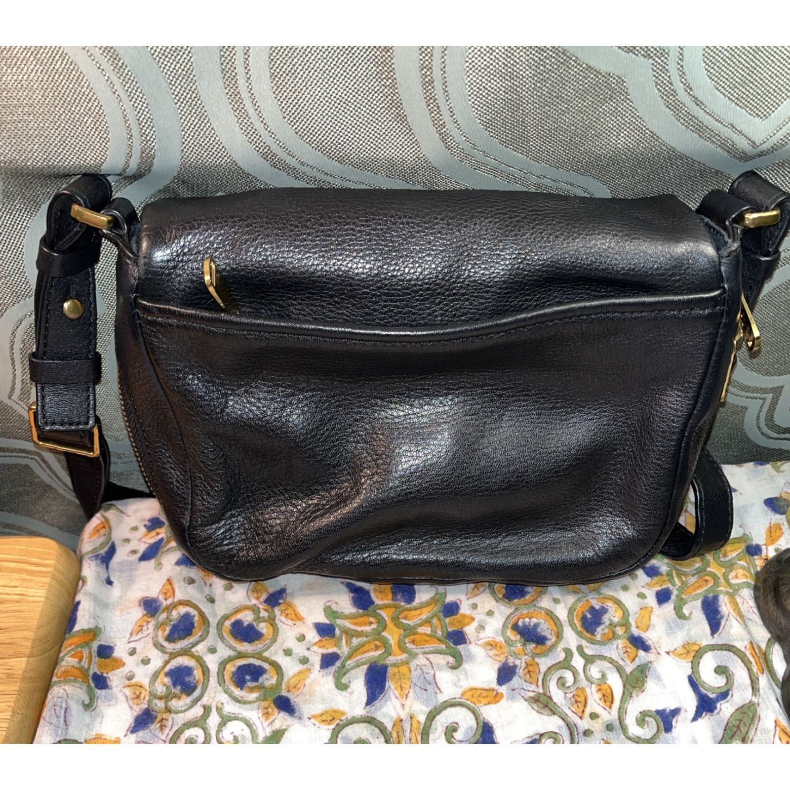 Fossil VINTAGE Fossil Women's Small Leather Crossbody Biker Style Purse - Black Leather Canvas Lining Gold Zippers Size ONE SIZE - 2 Thumbnail