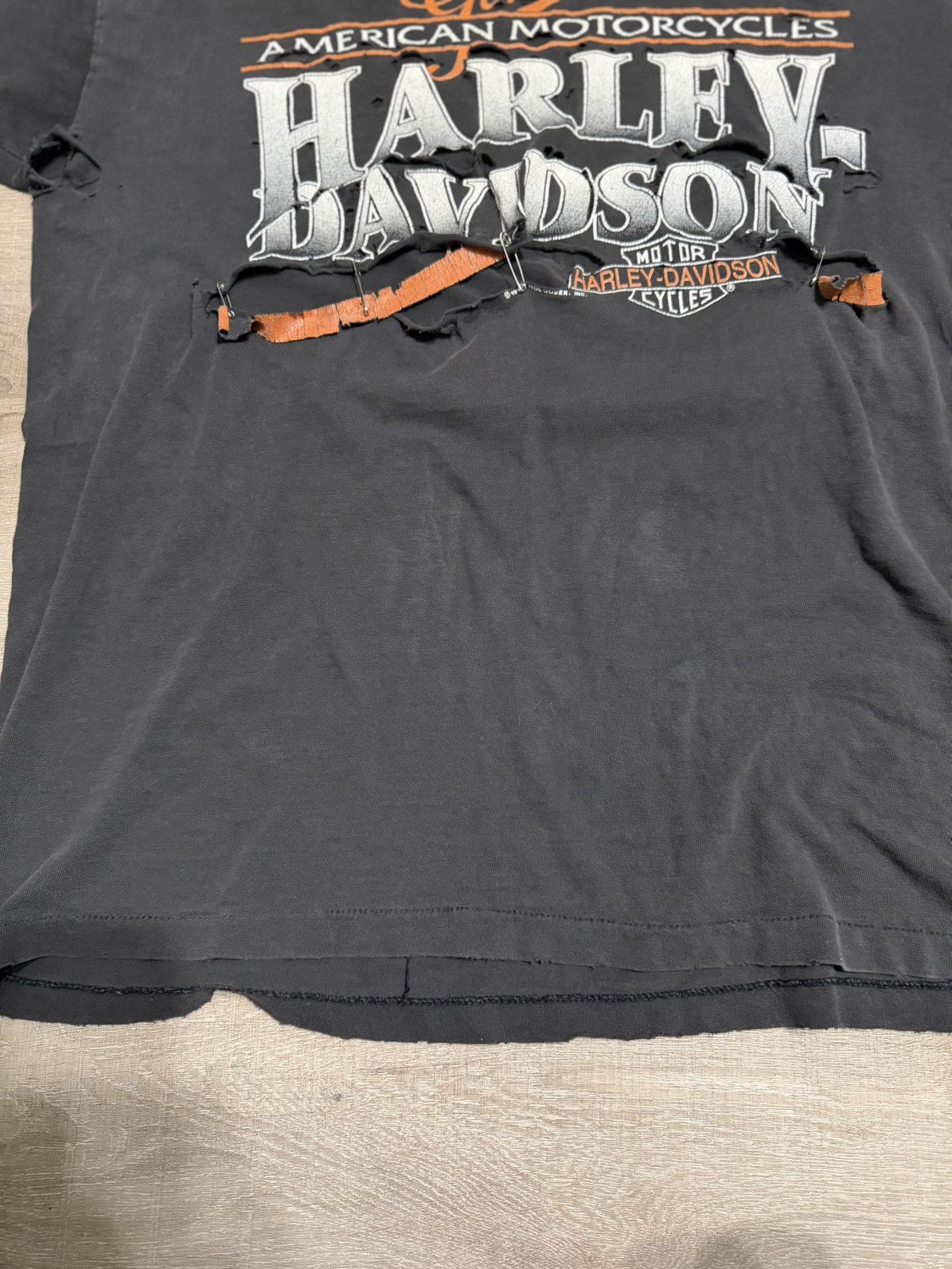 Vintage Vintage Harley Davidson Thrashed T-Shirt Size US L / EU 52-54 / 3 - 6 Thumbnail