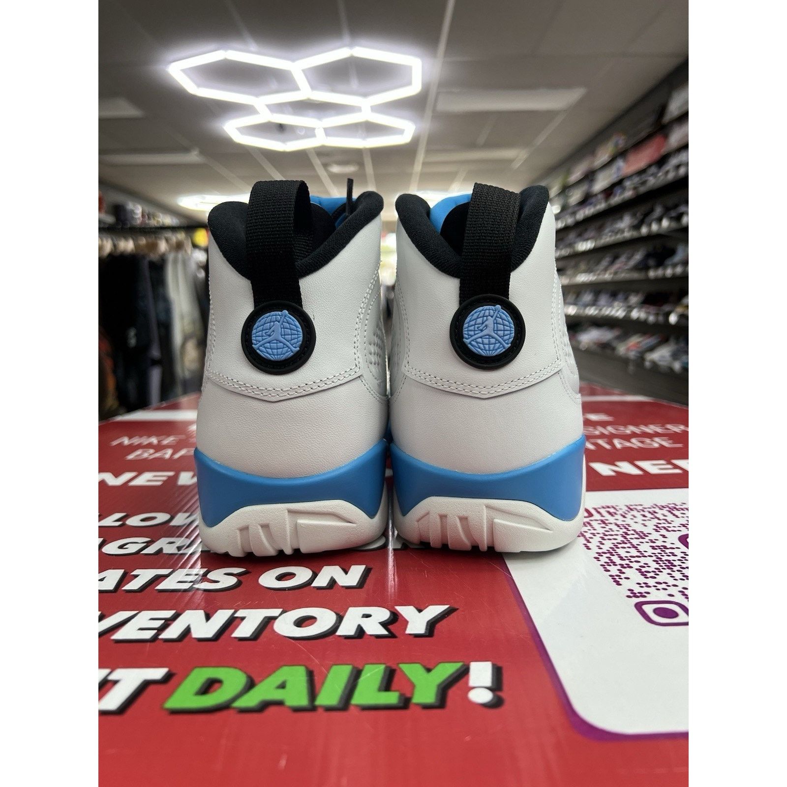 Jordan Brand Air Jordan 9 Retro Powder Blue (2024) Size 12 (FQ8992-101) Size US 12 / EU 45 - 3 Thumbnail
