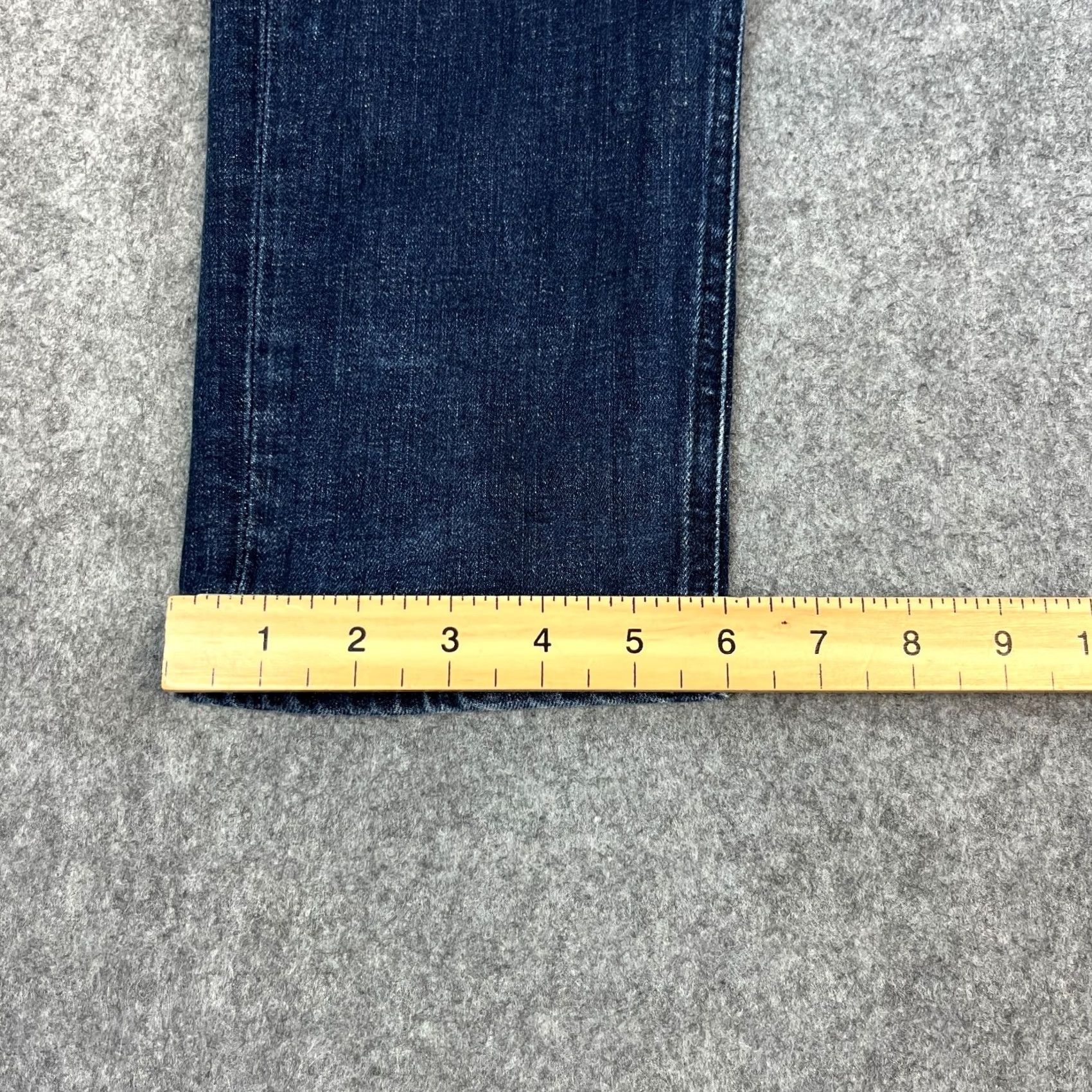Hugo Boss HUGO BOSS Jeans Slim Tapered 32 Dark Wash Blue Stretch Whiskers Taber Jeans Mens 32 in Denim Slim 5-Pocket Design Modern Authentic Fashion Vintage: No Size US 32 / EU 48 - 3 Thumbnail