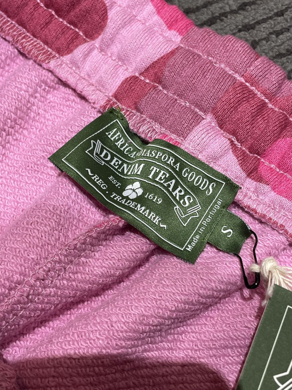 DENIM TEARS Small Denim Tears Sweatpants Pink Camo Size US 30 / EU 46 - 3 Thumbnail