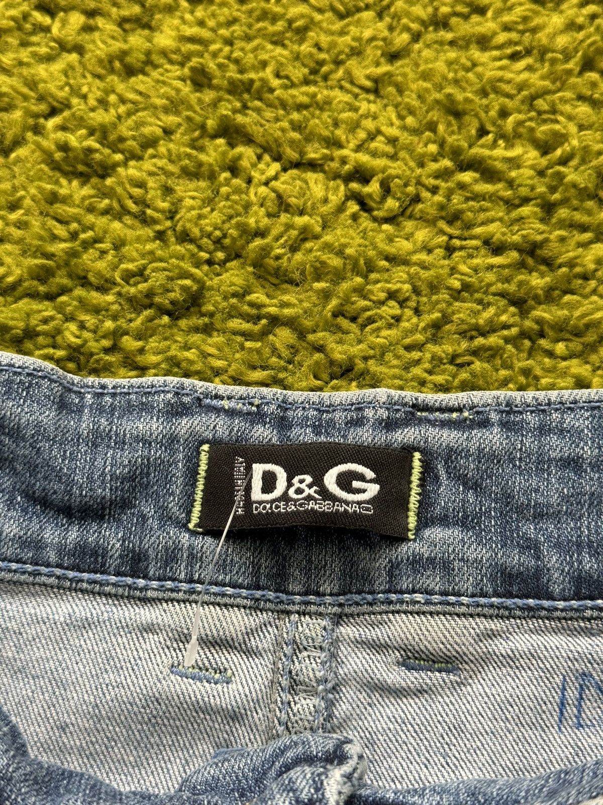 Designer × Dolce & Gabbana × Vintage Dolce & Gabbana D&G 2000s vintage Y2K denim mini skirt Size 27" / US 4 / IT 40 - 4 Thumbnail