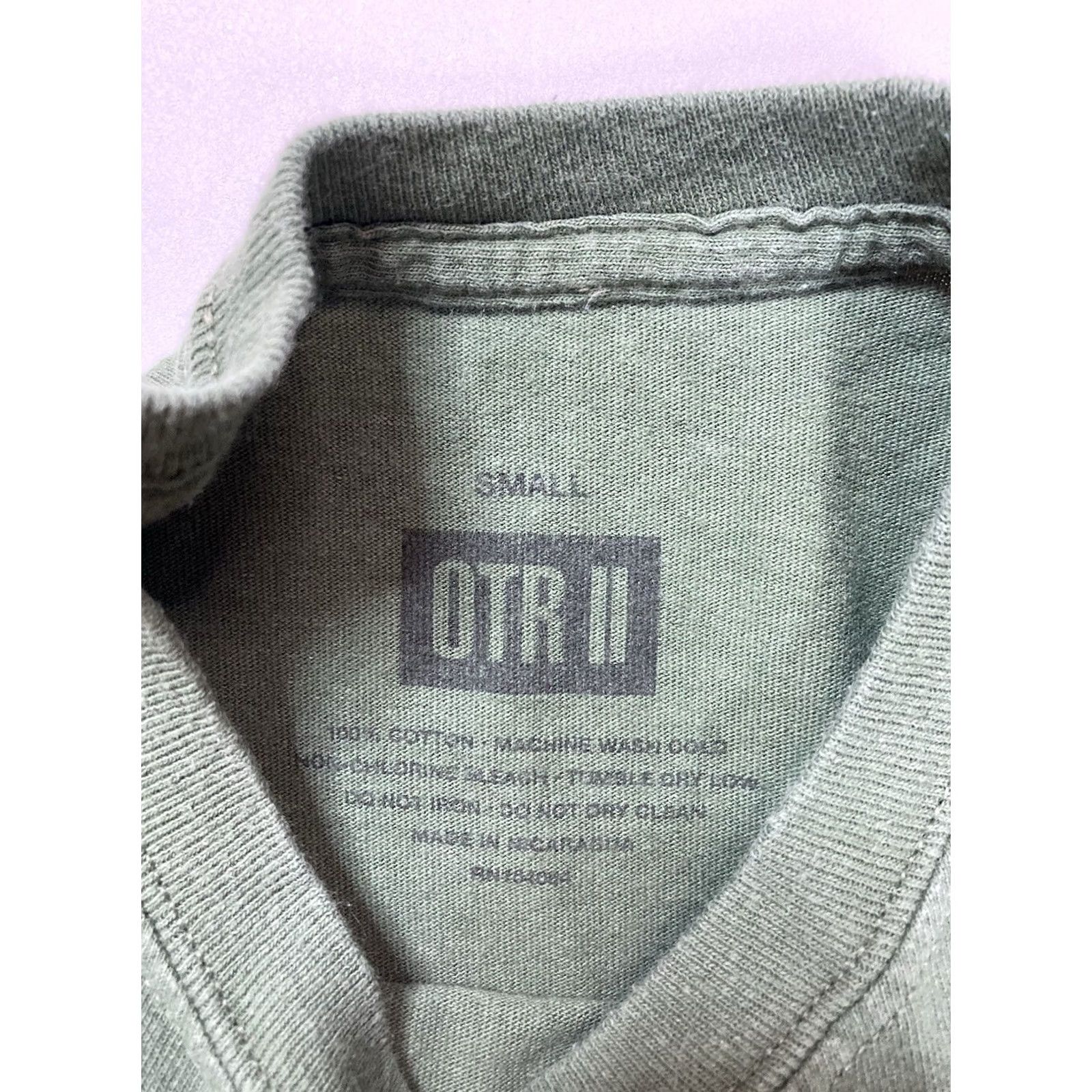 Vintage OTR II Beyonce Jay-Z Tour Graphic T-shirt Women Small Long Sleeve Crew Neck Pullover Green Cotton Casual/Party/Cocktail Travel Size S / US 4 / IT 40 - 3 Thumbnail