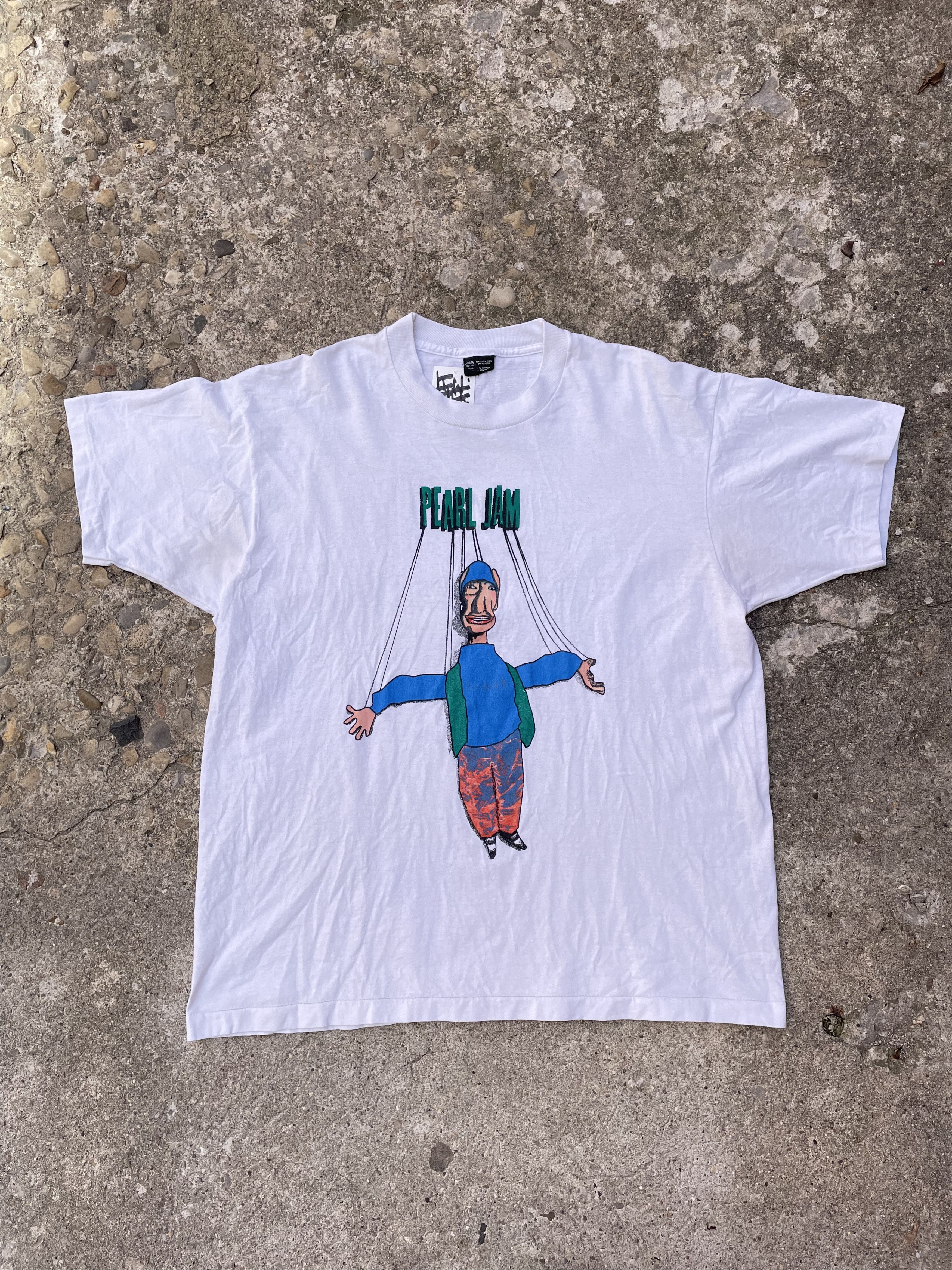 image of Band Tees x Made In Canada VTG 1994 Pearl Jam Freak Shallow Puppet Graphic Tour T-Shirt in White (S
