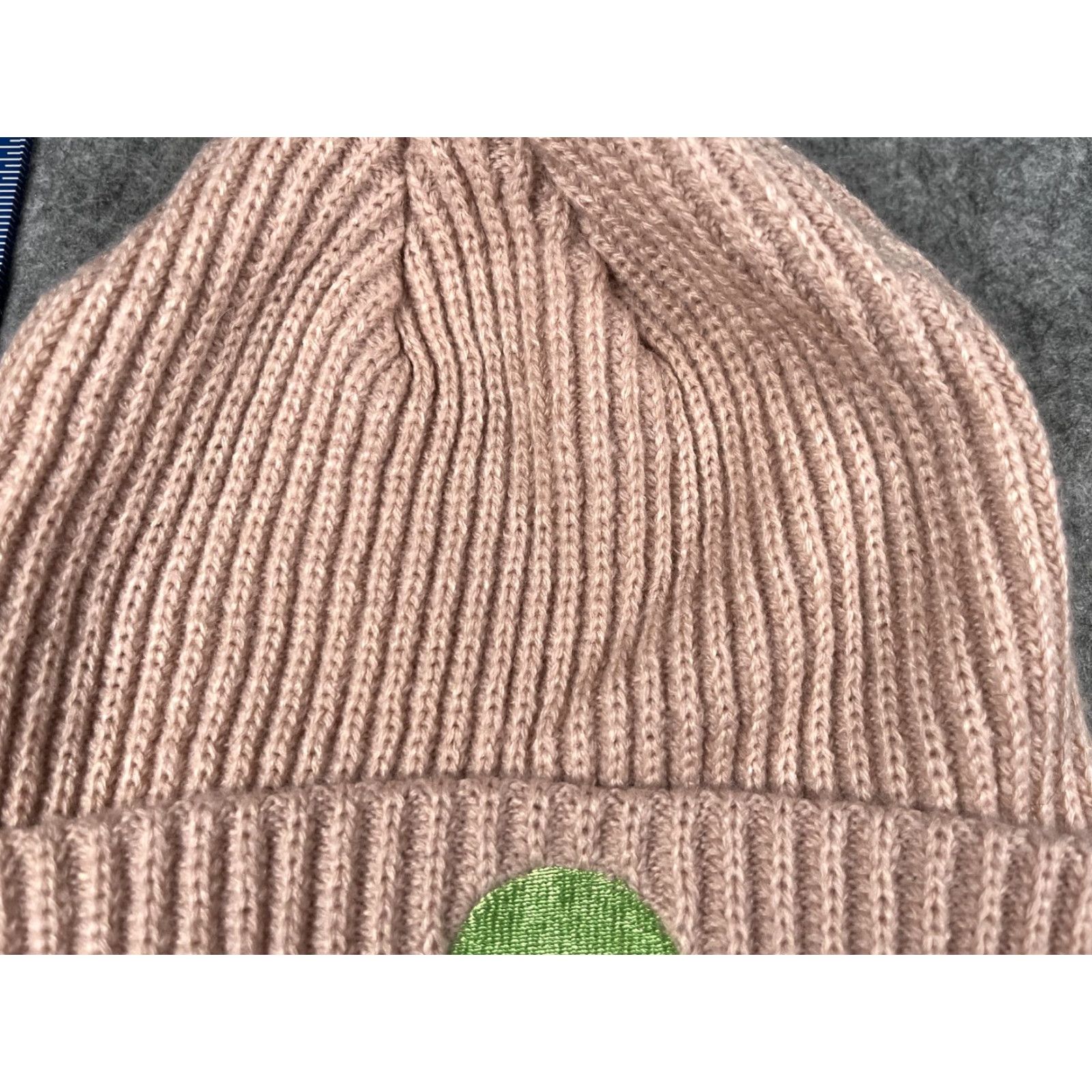 Vintage Alien Hat Beanie Teens One Size Pink Embroidered Alien Space Knit Cozy Winter Size ONE SIZE - 3 Thumbnail