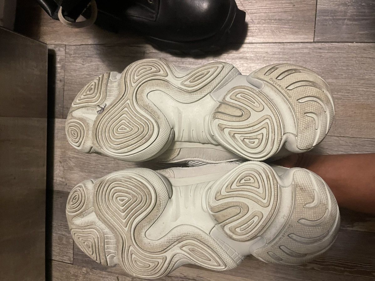 Adidas Salt grey Yeezy 500 Size US 11 / EU 44 - 5 Thumbnail