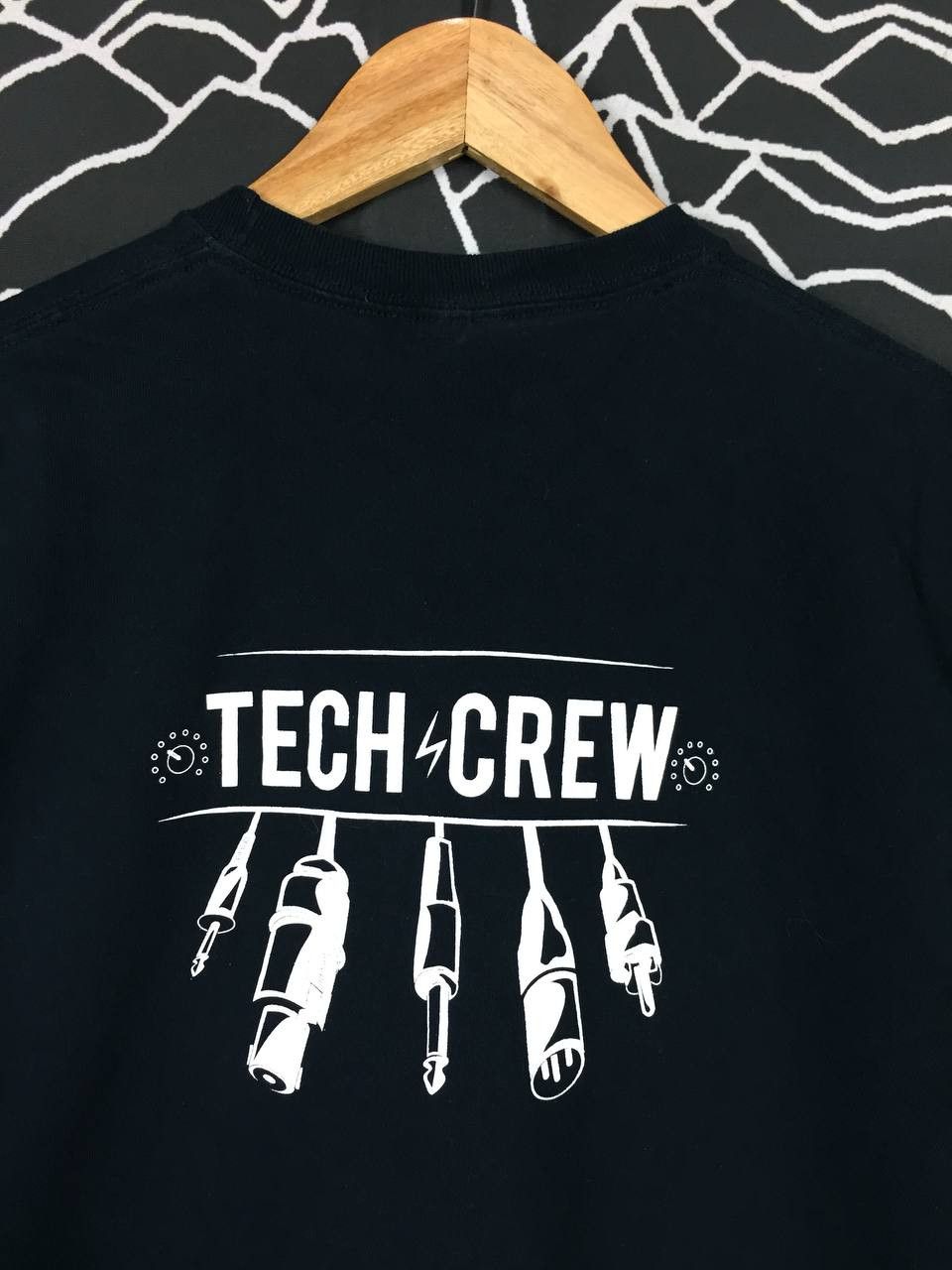 Vintage Port & Company Tech Crew Concert Musical Graphic Tee Size US M / EU 48-50 / 2 - 3 Thumbnail