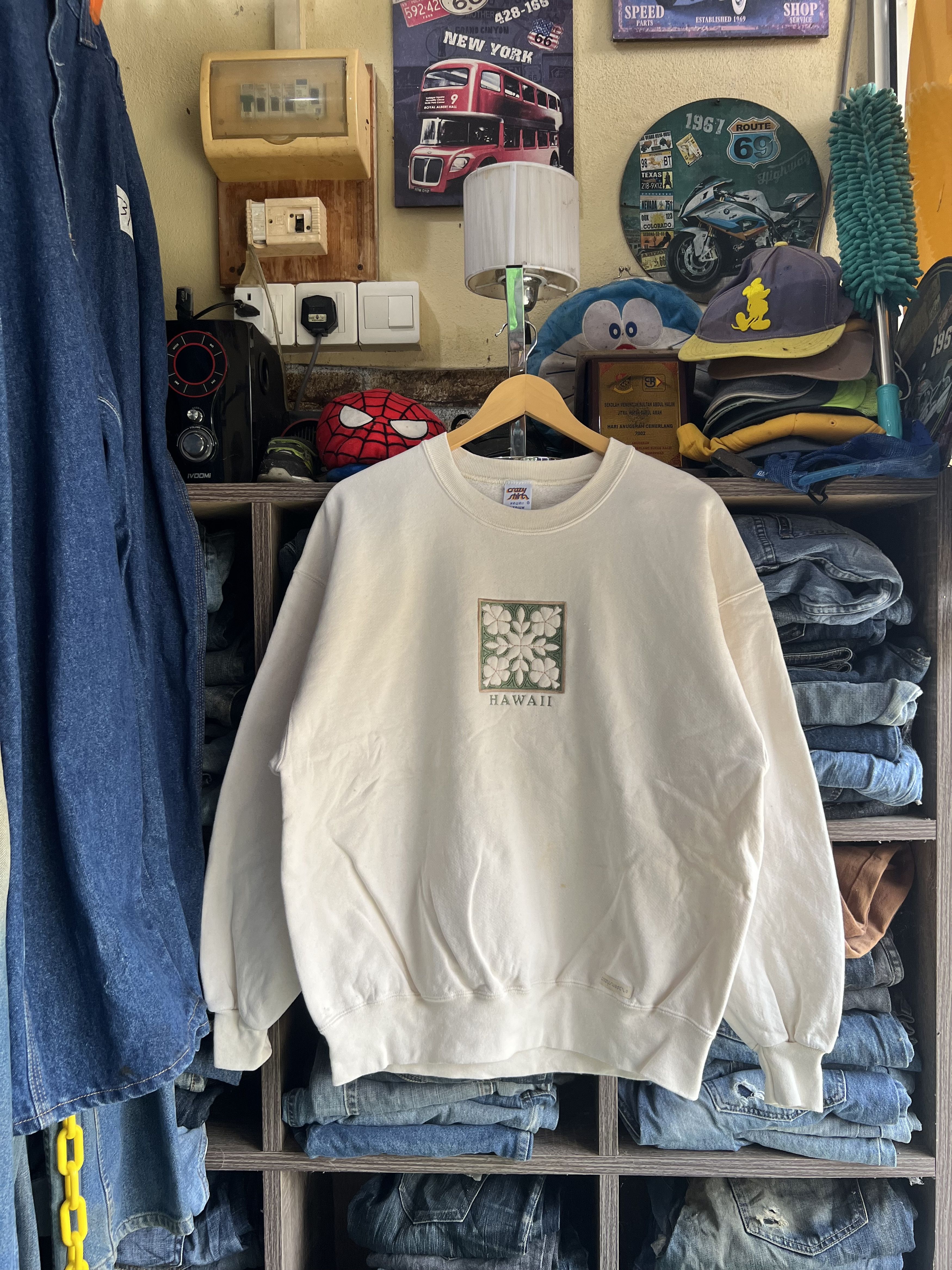 Other 🔥Vintage Crazy Shirts Hawaii Crewneck Sweatshirt Size US L / EU 52-54 / 3 - 11 Thumbnail