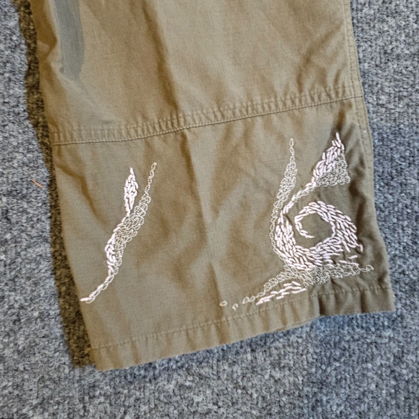 Vintage Horny Toad Shorts Womens 4 Beige Tan Nylon Embroidered Bermuda Stretch Casual Bermuda Style Size 27" / US 4 / IT 40 - 5 Thumbnail