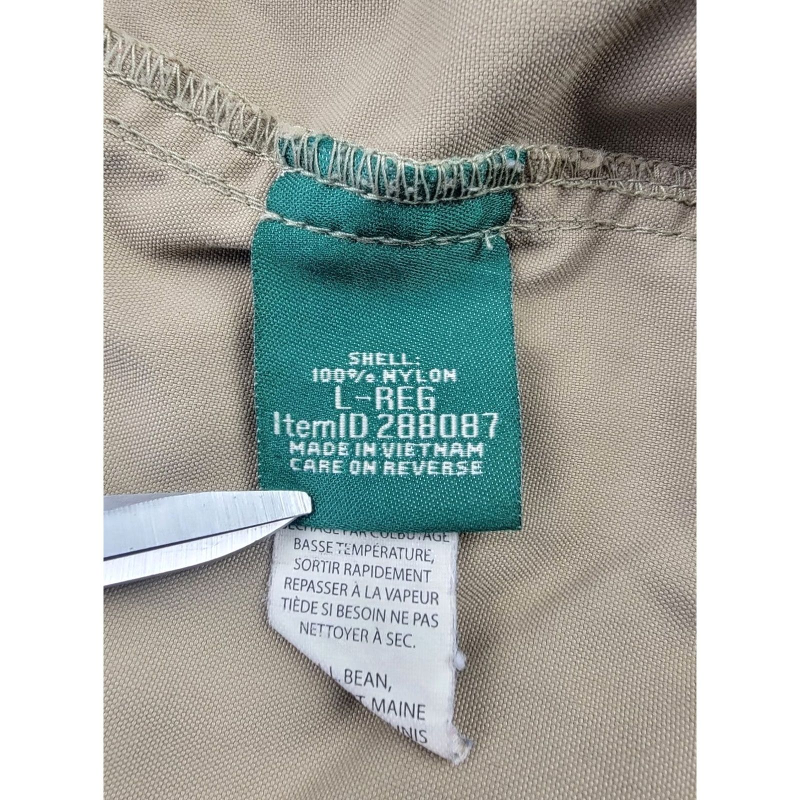 Vintage LL Bean Shorts Mens Large Brown Tan 100% Nylon Outdoor Cargo Casual Vintage? Size US 33 - 6 Thumbnail