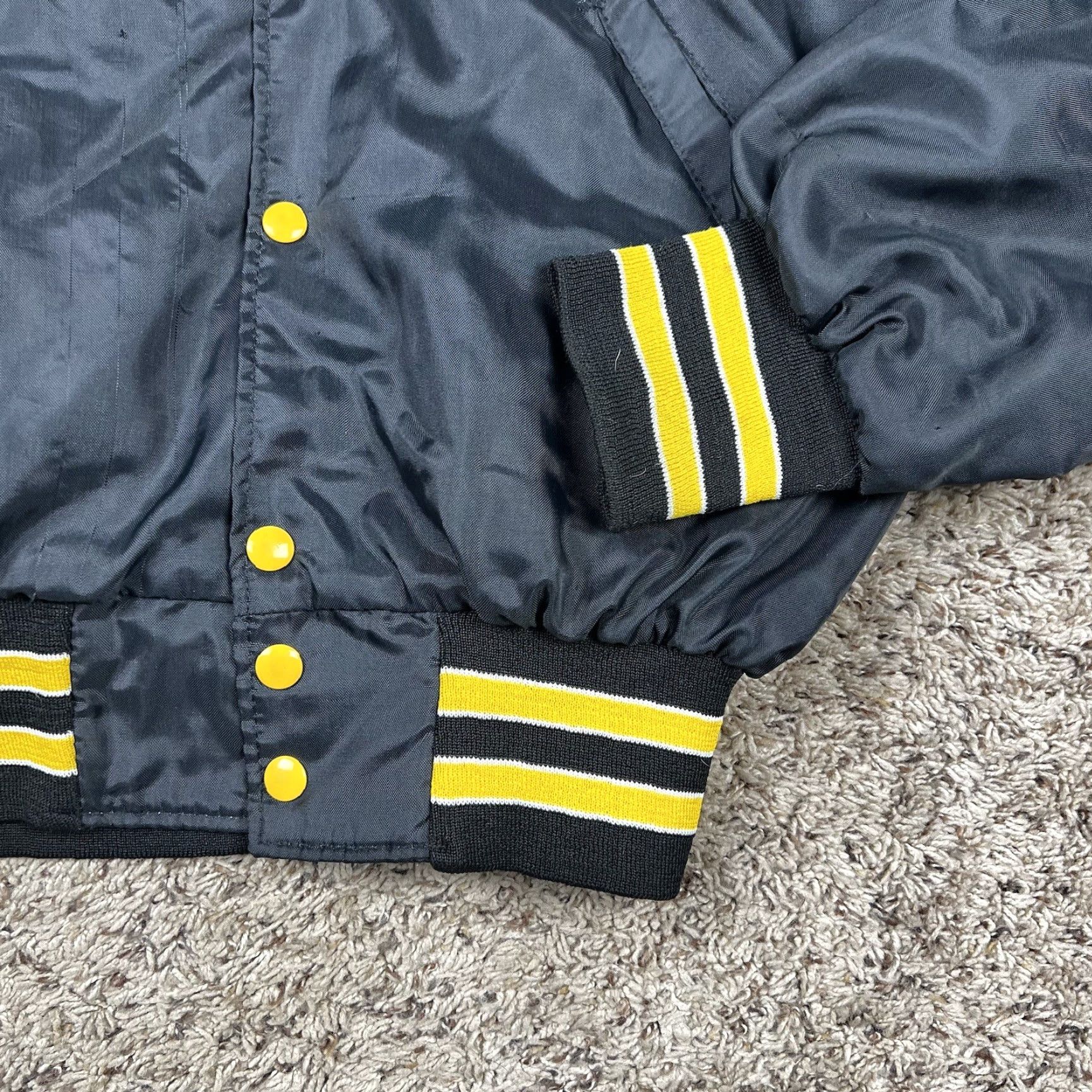 Holloway VINTAGE Holloway 90s Bomber Jacket Black L Size US L / EU 52-54 / 3 - 6 Thumbnail