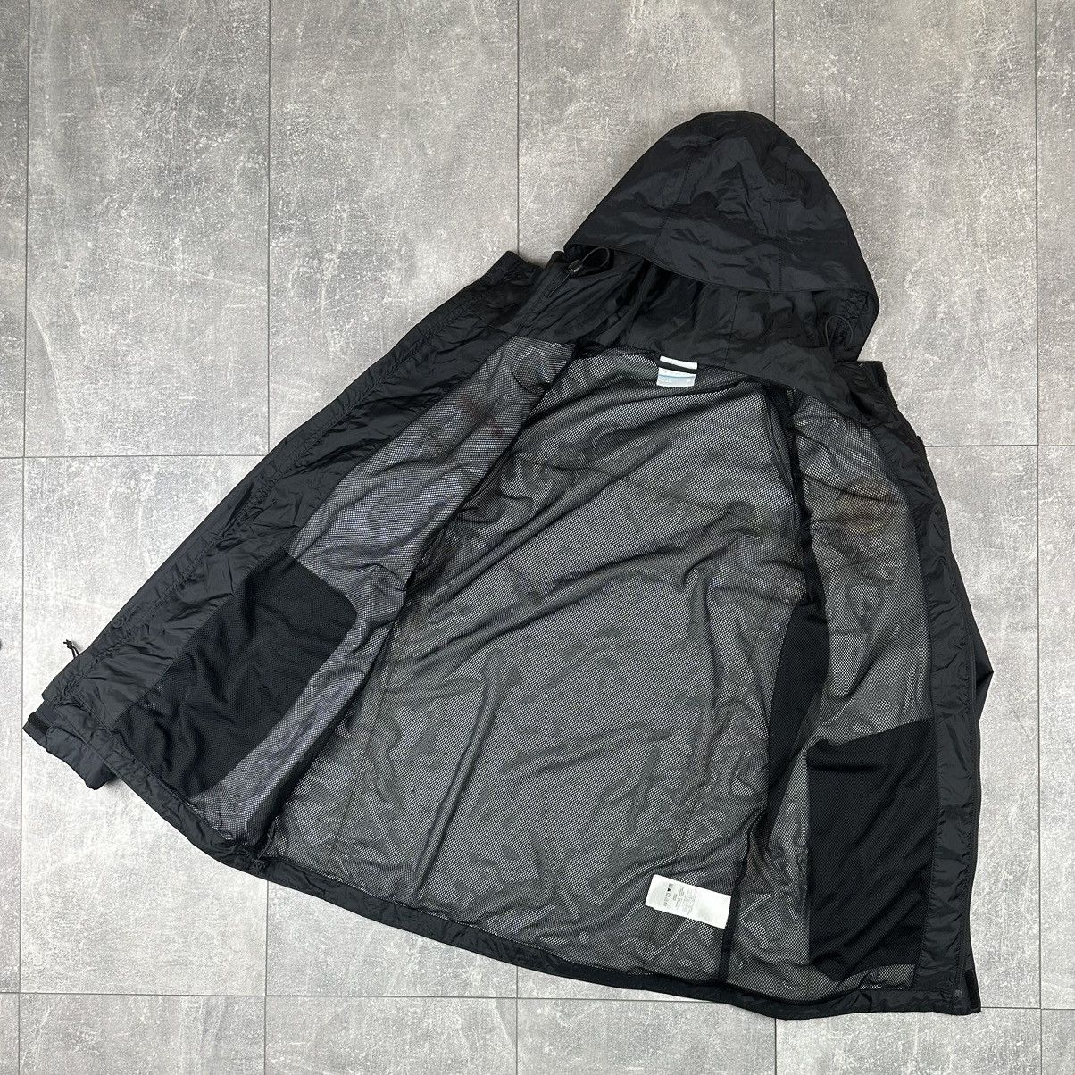 Columbia Columbia Manchester United FC Light Rain Jacket Size US M / EU 48-50 / 2 - 9 Thumbnail