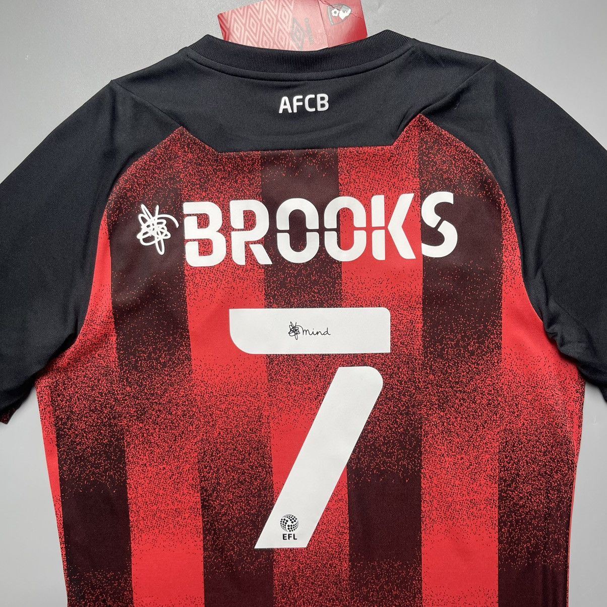 Umbro BOURNEMOUTH UMBRO 2020/2021 FOOTBALL HOME JERSEY #7 BROOKS Size US S / EU 44-46 / 1 - 7 Thumbnail