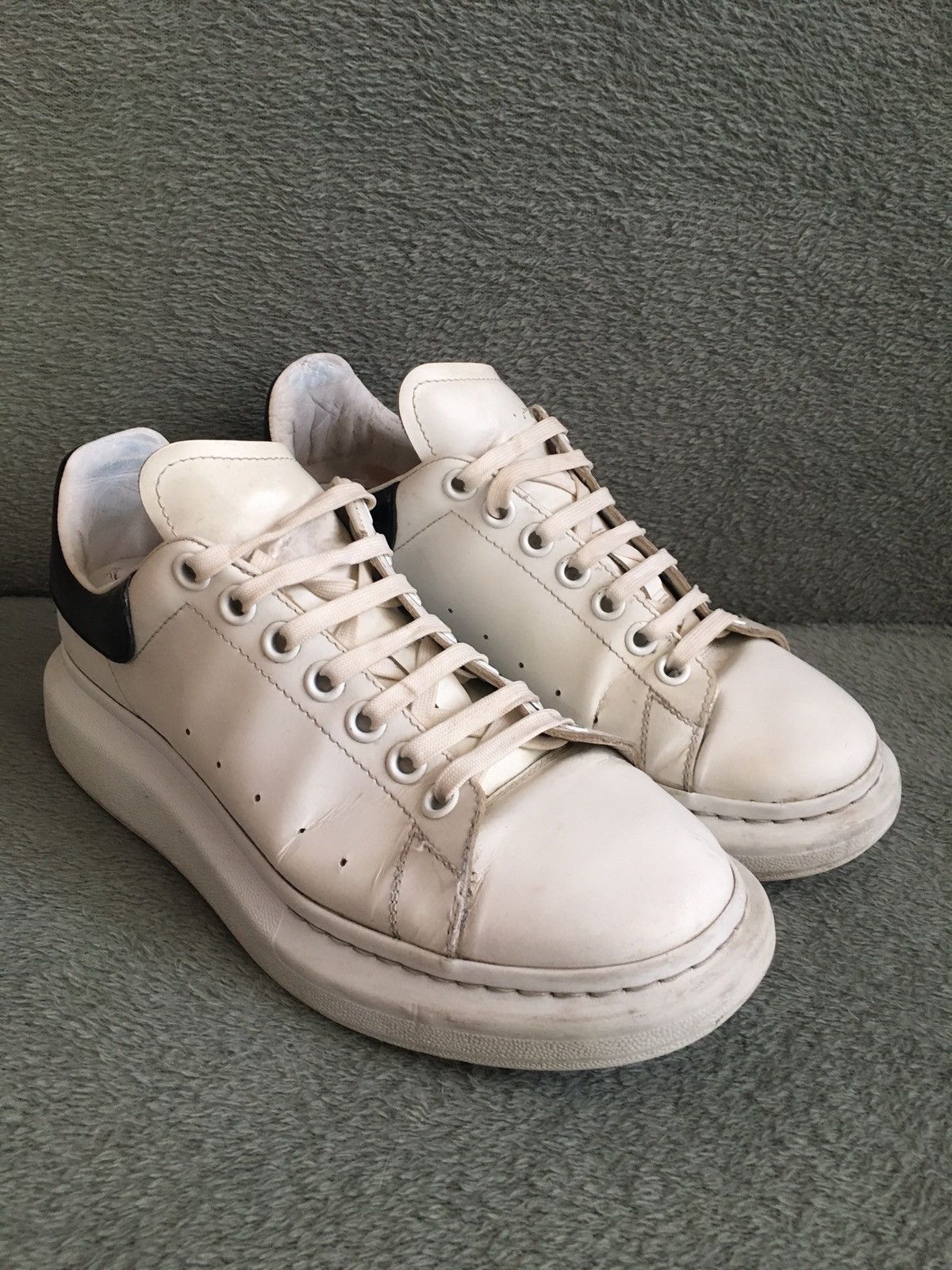 Alexander McQueen Alexander McQueen Oversized White Leather Sneakers EU 41 Size US 8 / EU 41 - 4 Thumbnail