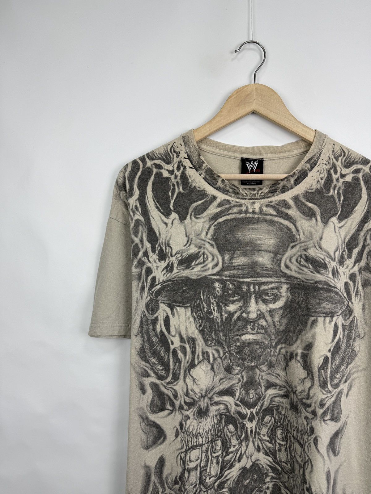 WWE 🇺🇸💀Vintage Y2K WWE Undertaker 2008 Skull Rip Dead T-Shirt Size US XL / EU 56 / 4 - 3 Thumbnail