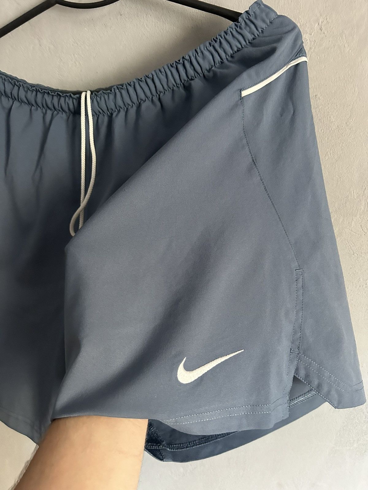 Nike Vintage Manchester united nike short Size US 32 / EU 48 - 3 Thumbnail