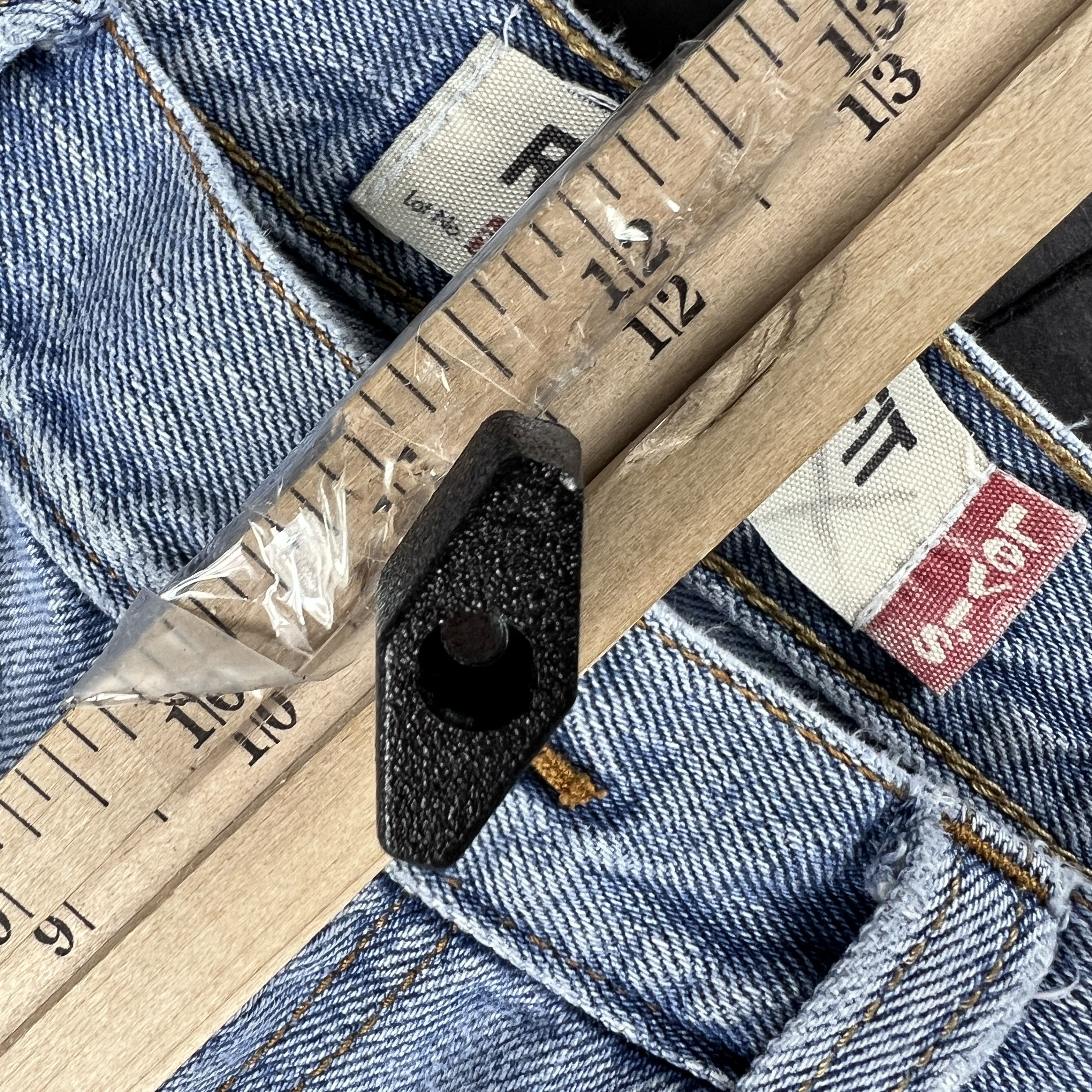 Levi's Y2K Levi's Jean 505 Straight Blue Distressed Denim Size US 33 - 22 Thumbnail