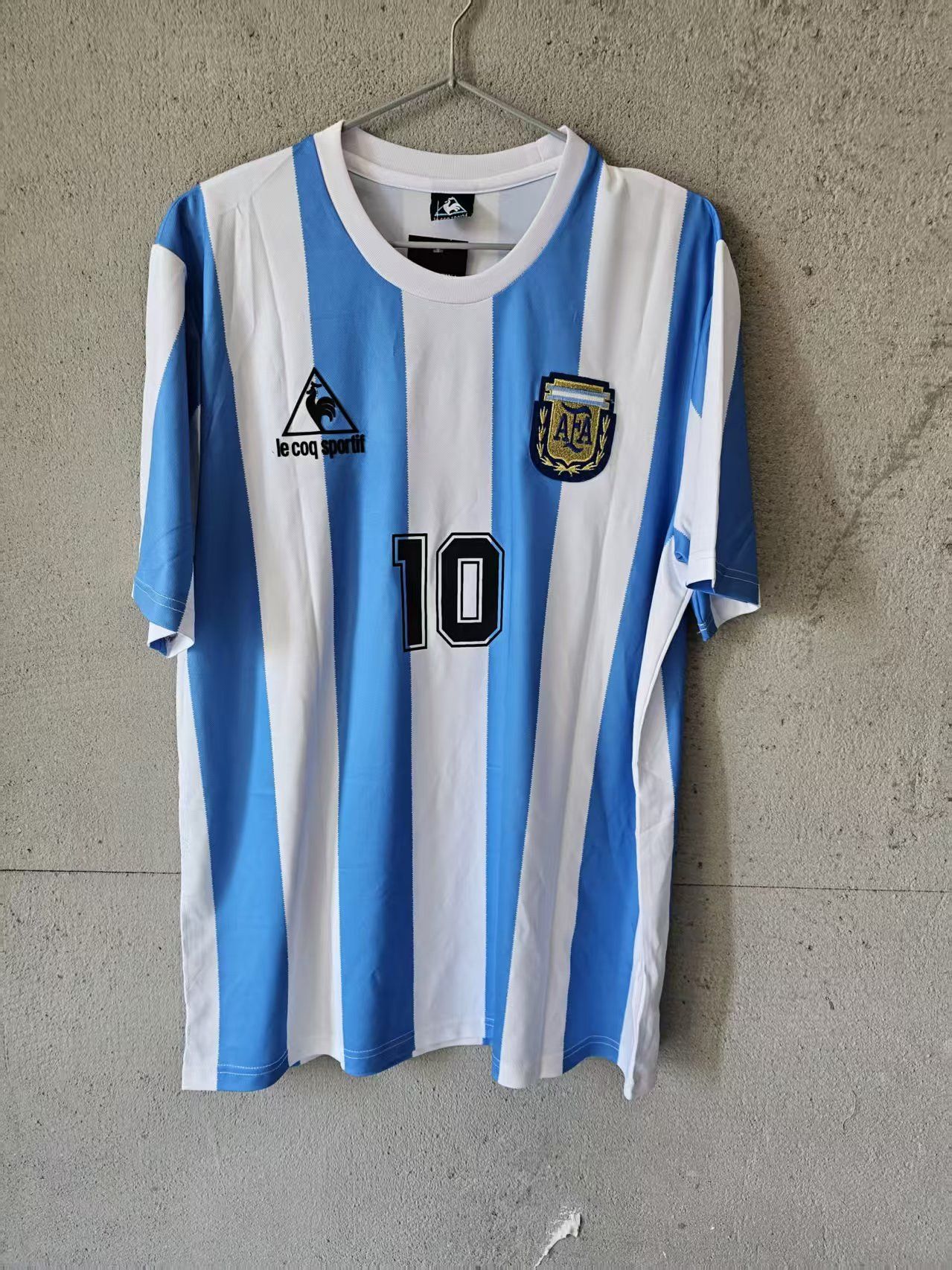 Other 1986 Argentina #10 Maradona Jersey Home Size US L / EU 52-54 / 3 - 1 Thumbnail