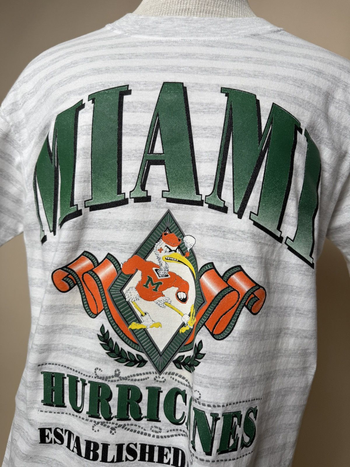 Vintage VINTAGE/RETRO 1990s Miami Hurricanes Men’s Tshirt sz L Size US L / EU 52-54 / 3 - 2 Thumbnail