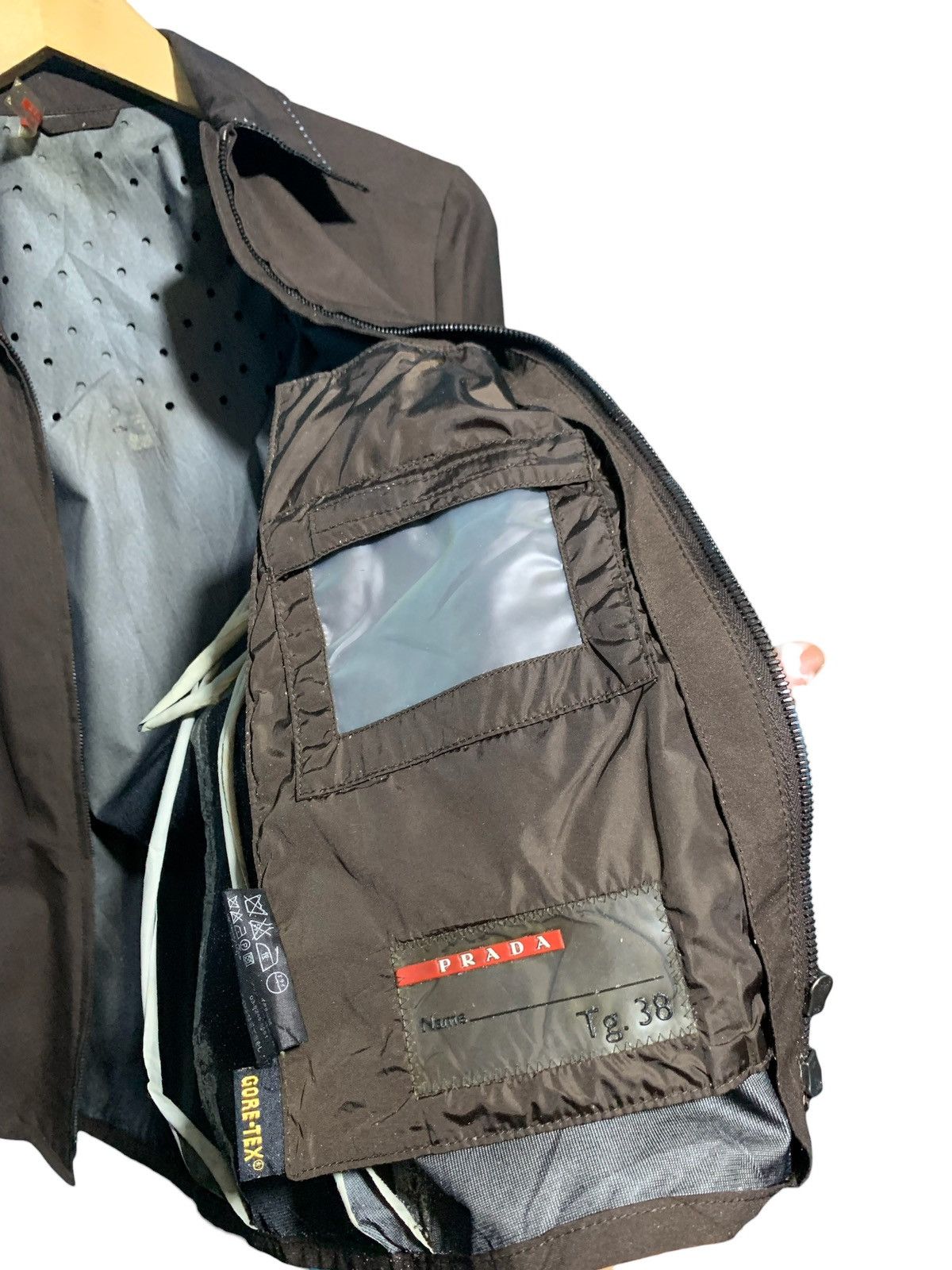 Prada 00s Prada Gore-tex brown jacket Size XS / US 0-2 / IT 36-38 - 14 Thumbnail